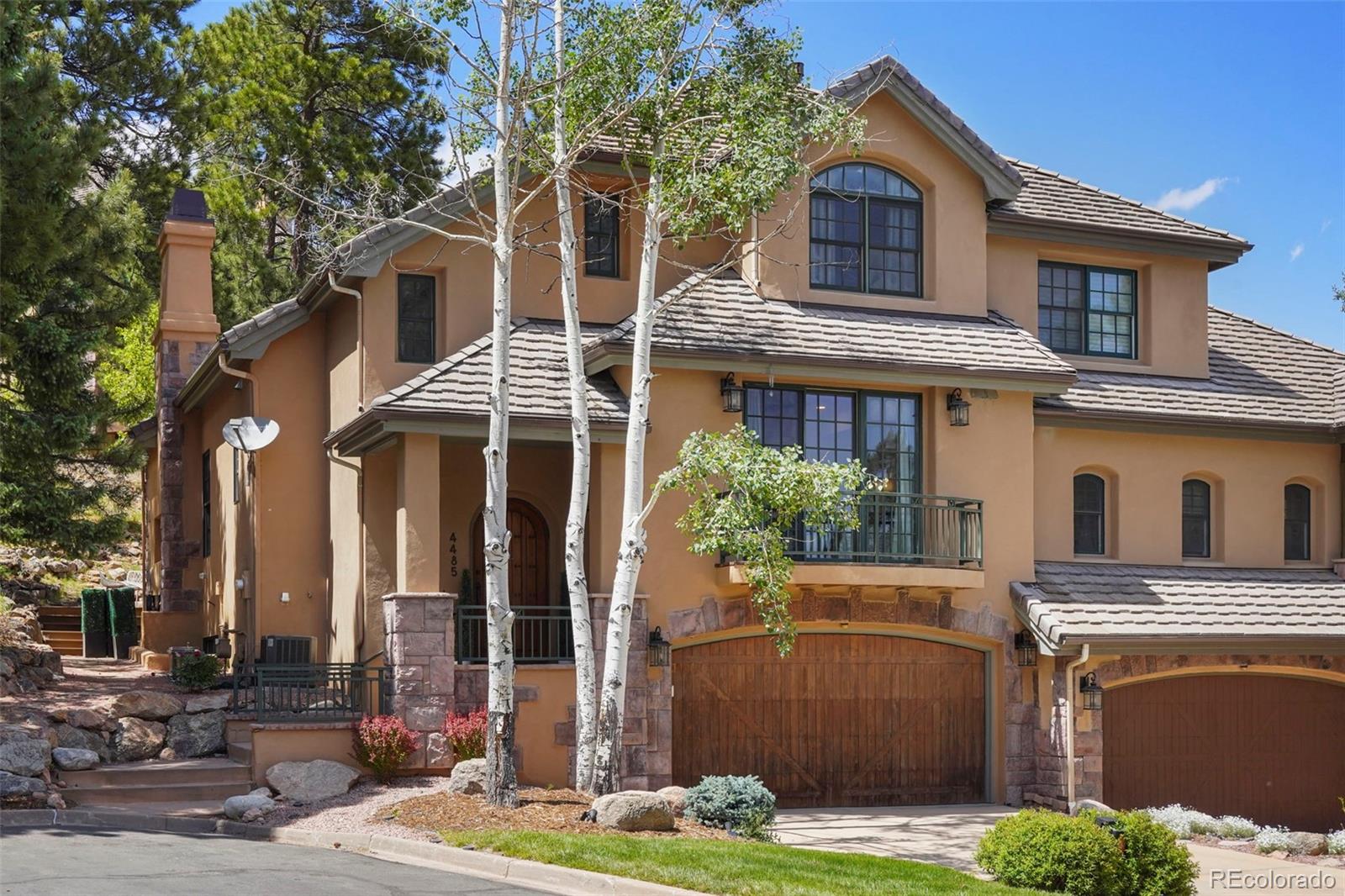 4485 Carriage House View — photo