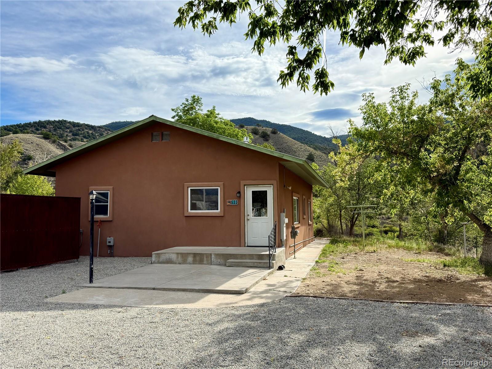 533 River Drive — photo