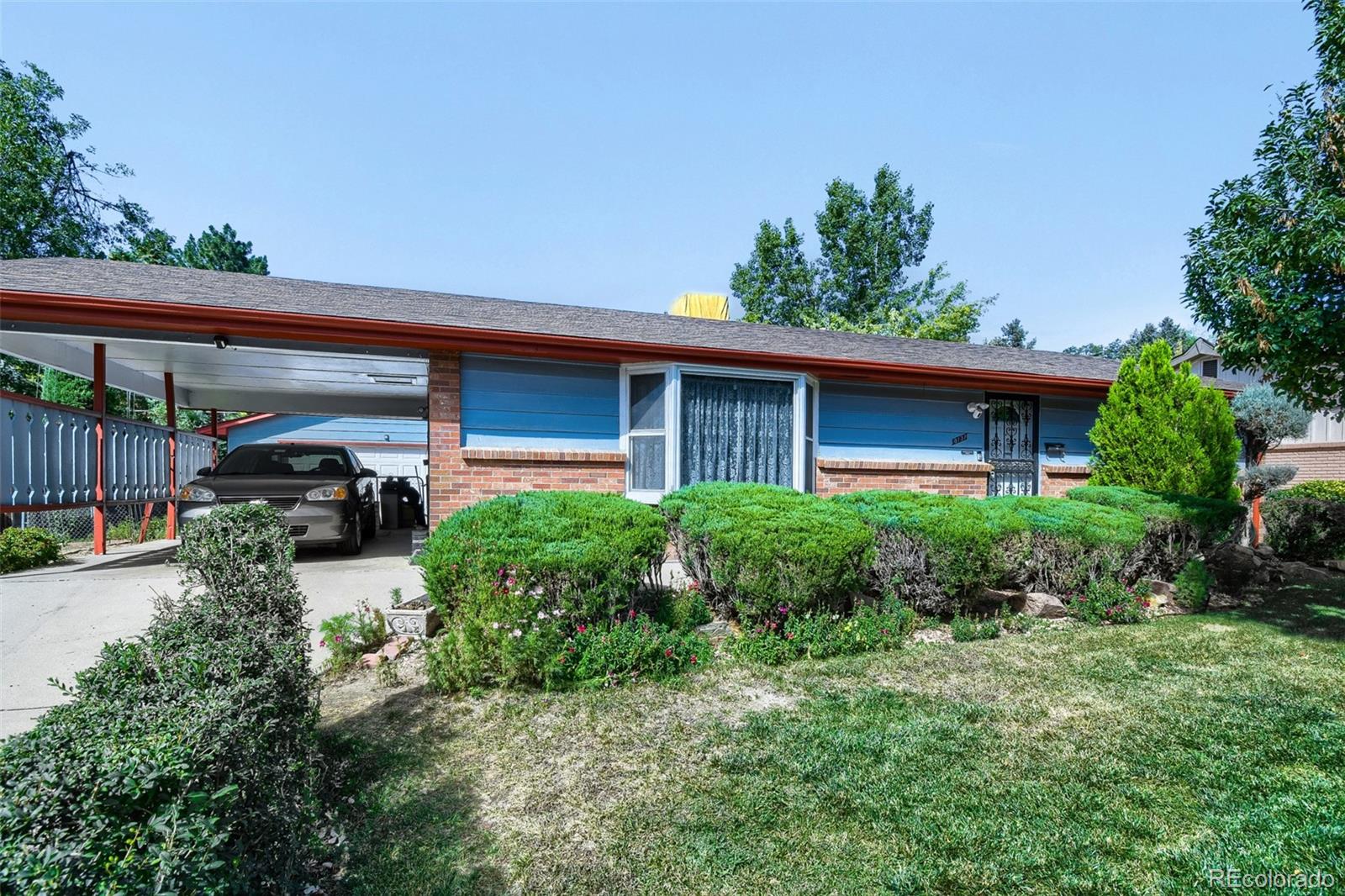 8131 Irving Street — photo