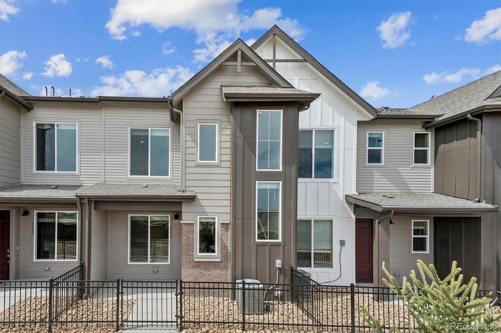 6790 Merseyside Lane — photo