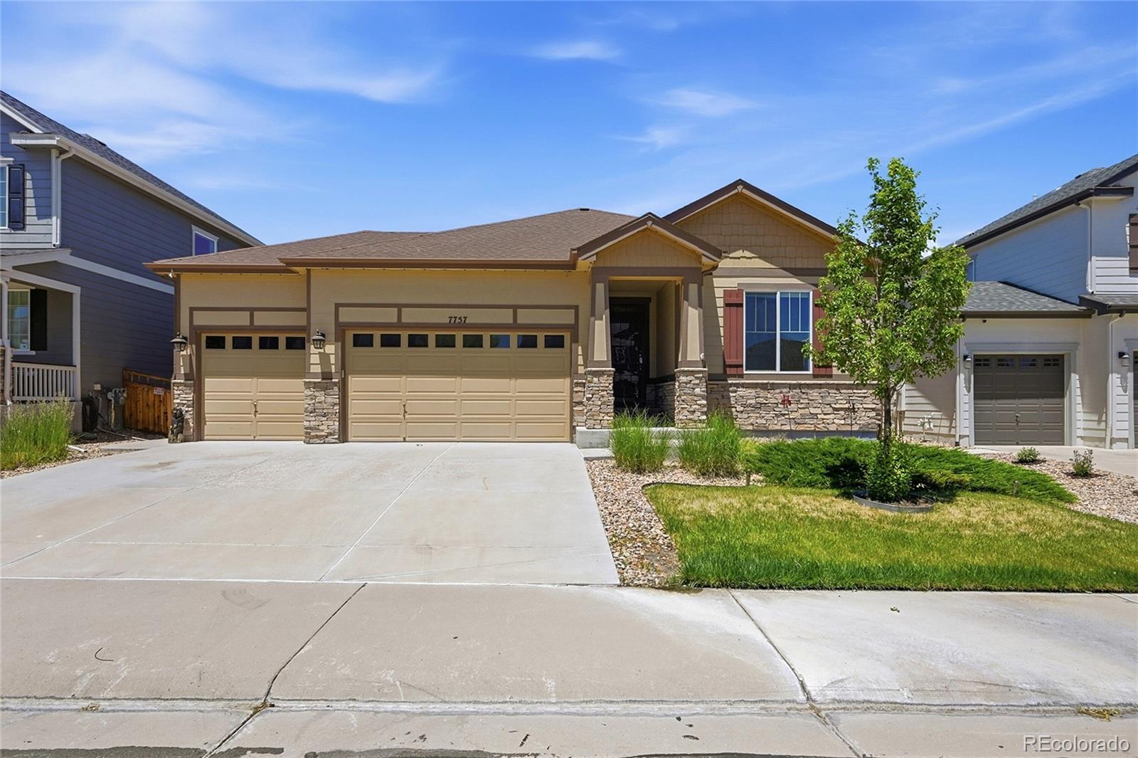 7757 Blue Water Lane — photo