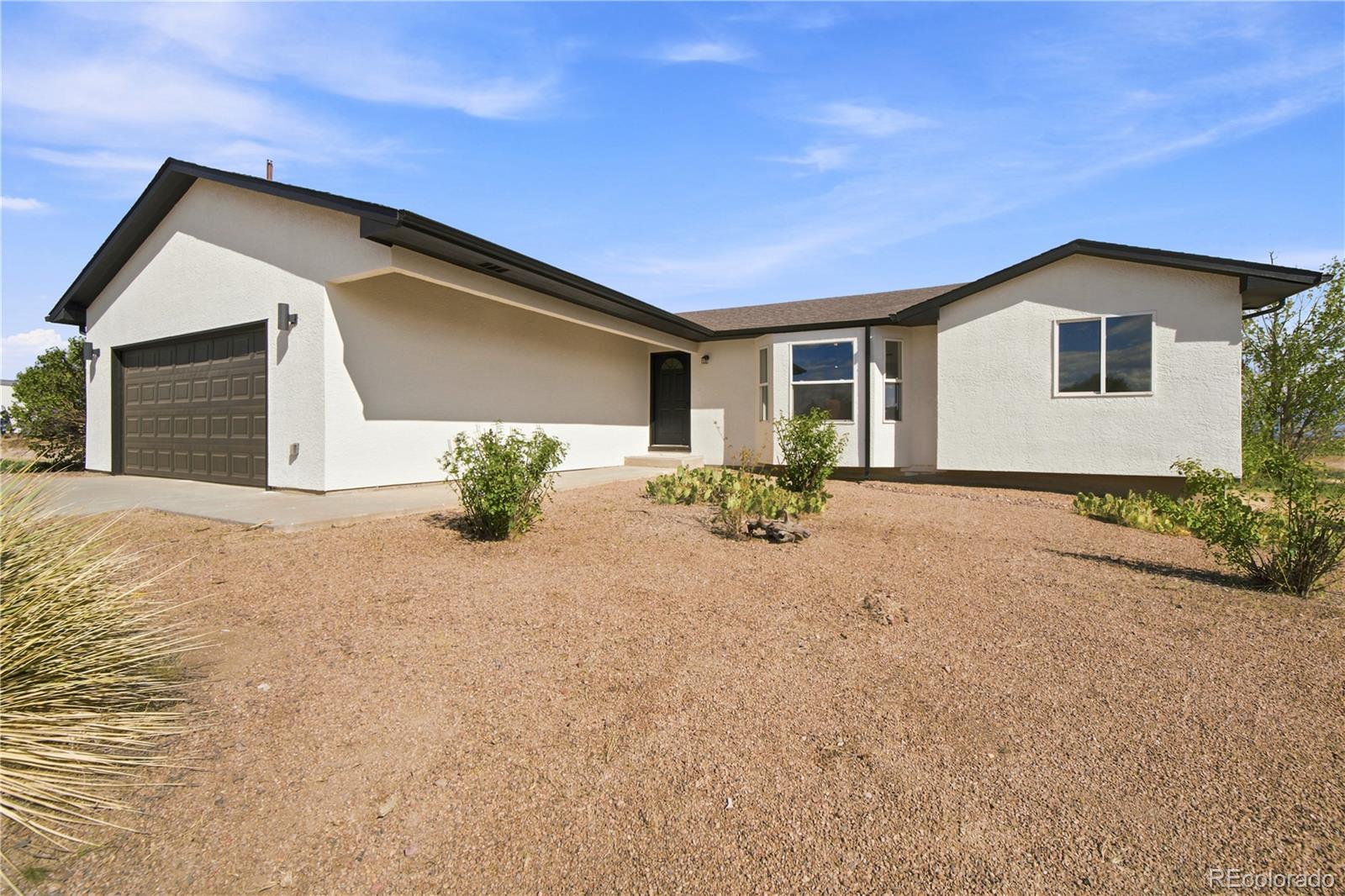 1124 E Lilac Court — photo