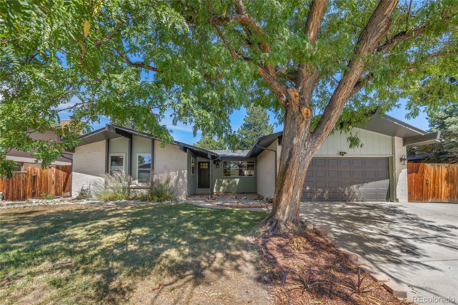 10579 W Warren Drive — photo