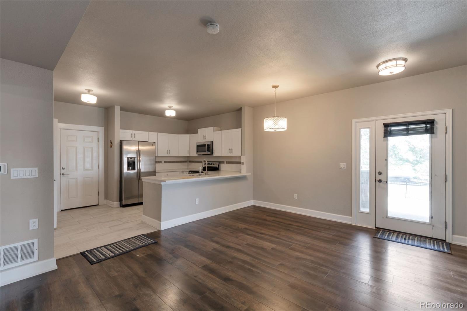 2521 S Bahama Circle B — photo