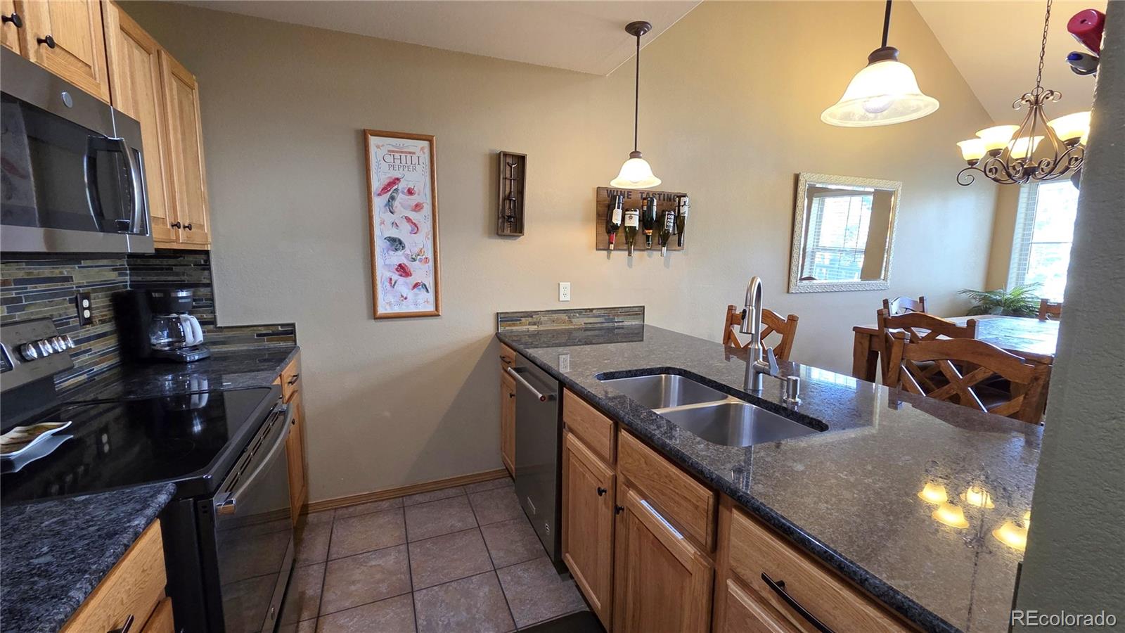 720 Lakepoint Drive B6 — photo