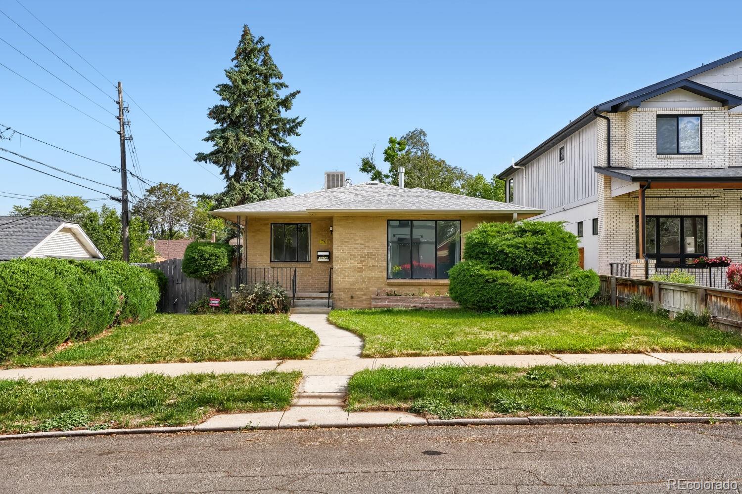 3024 W Scott Place — photo