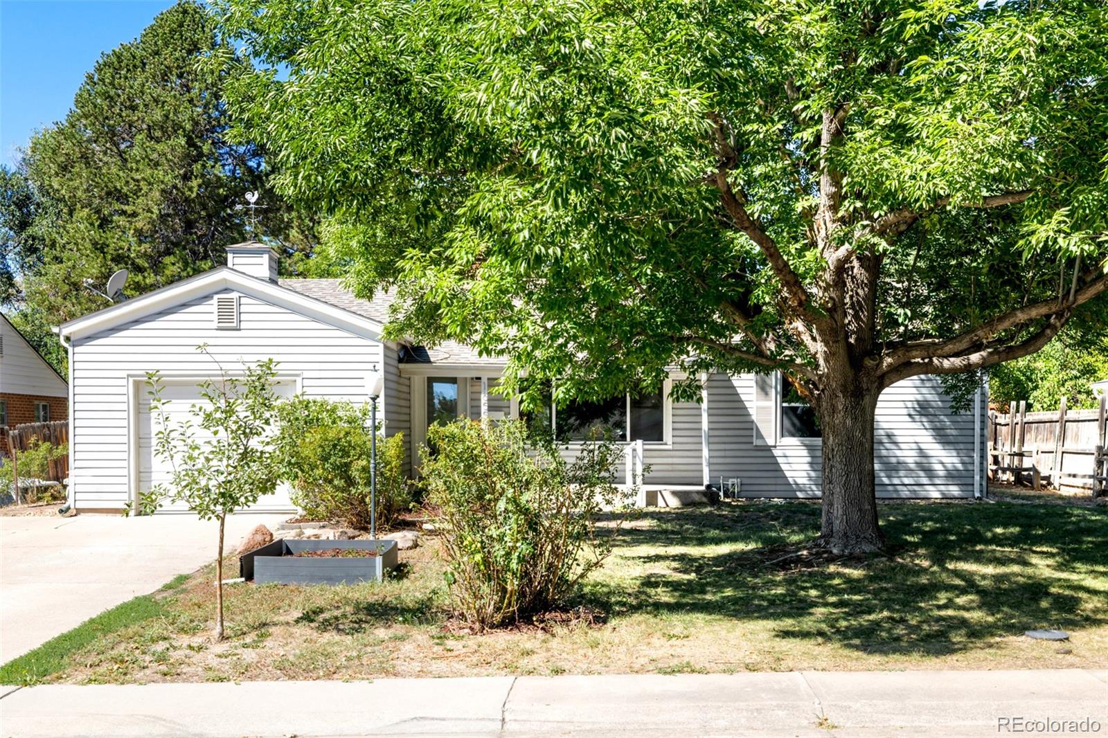 1655 Quay Street — photo