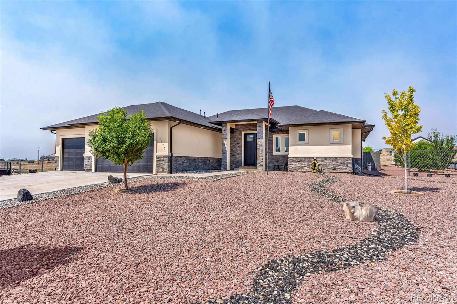 1673 N Calle Rosa Drive — photo