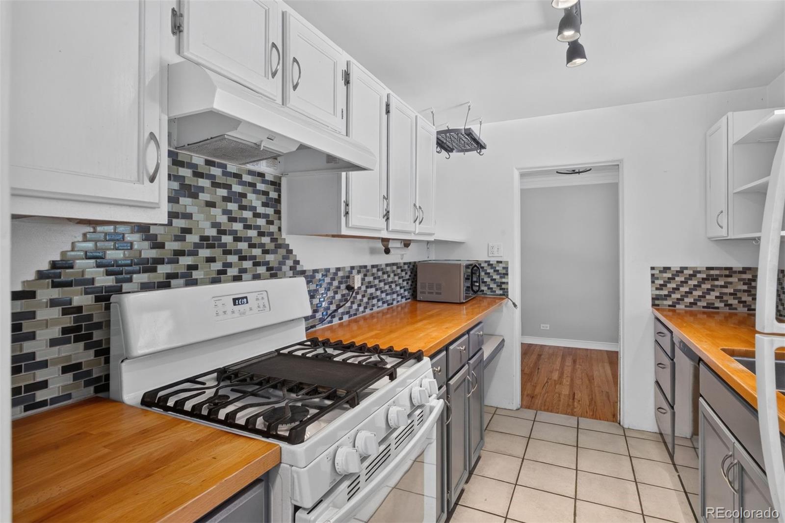 1211 Jasmine Street — photo