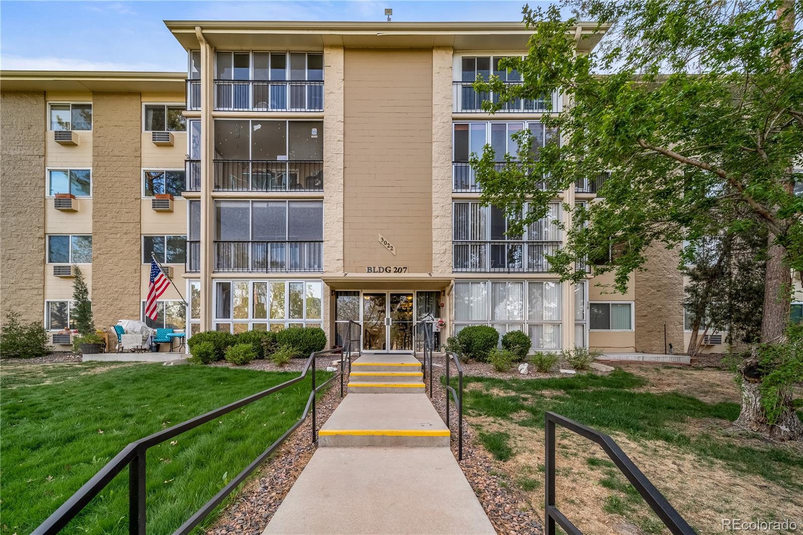3022 S Wheeling Way 112 — photo