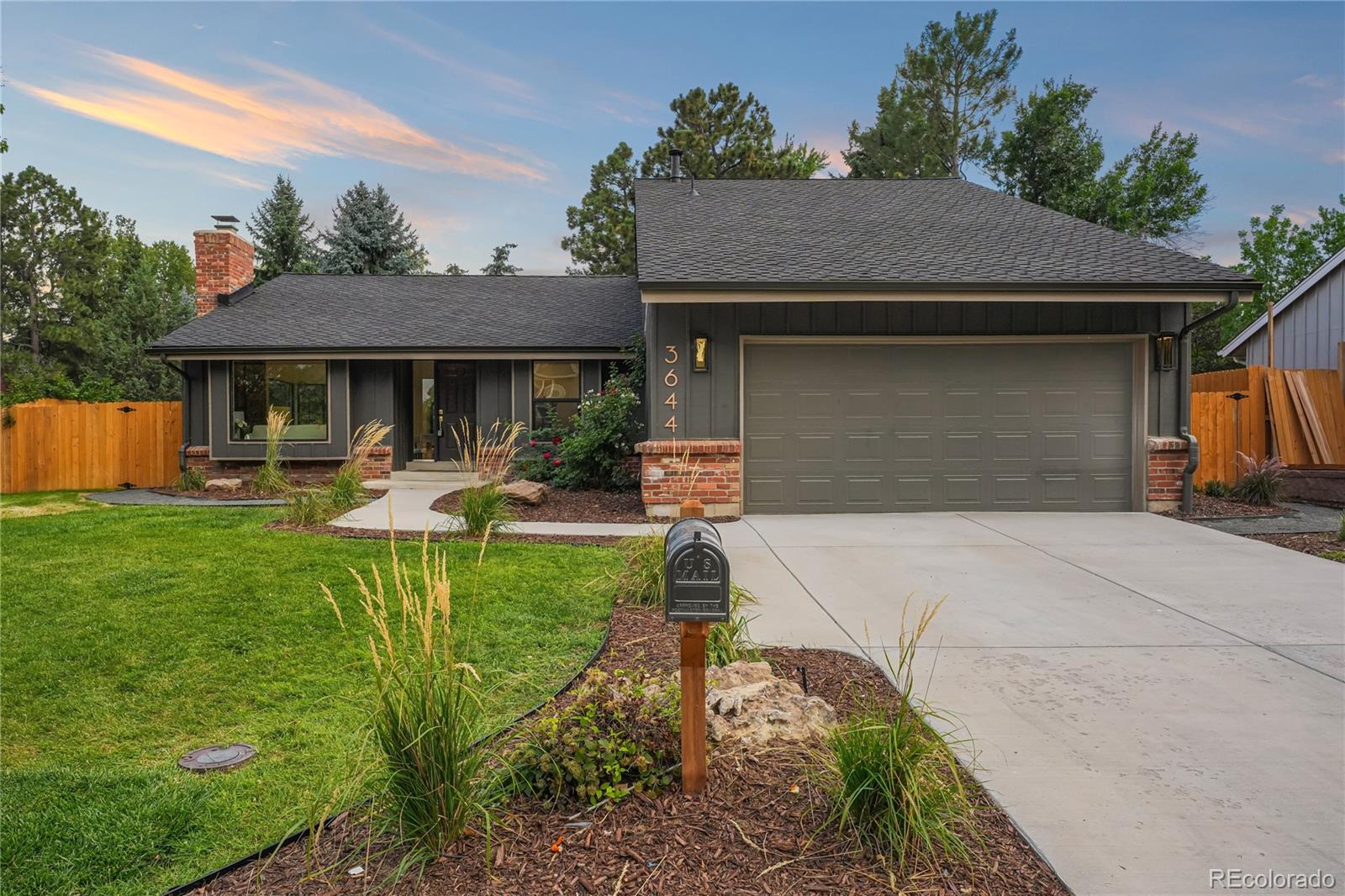 3644 E Fremont Place — photo