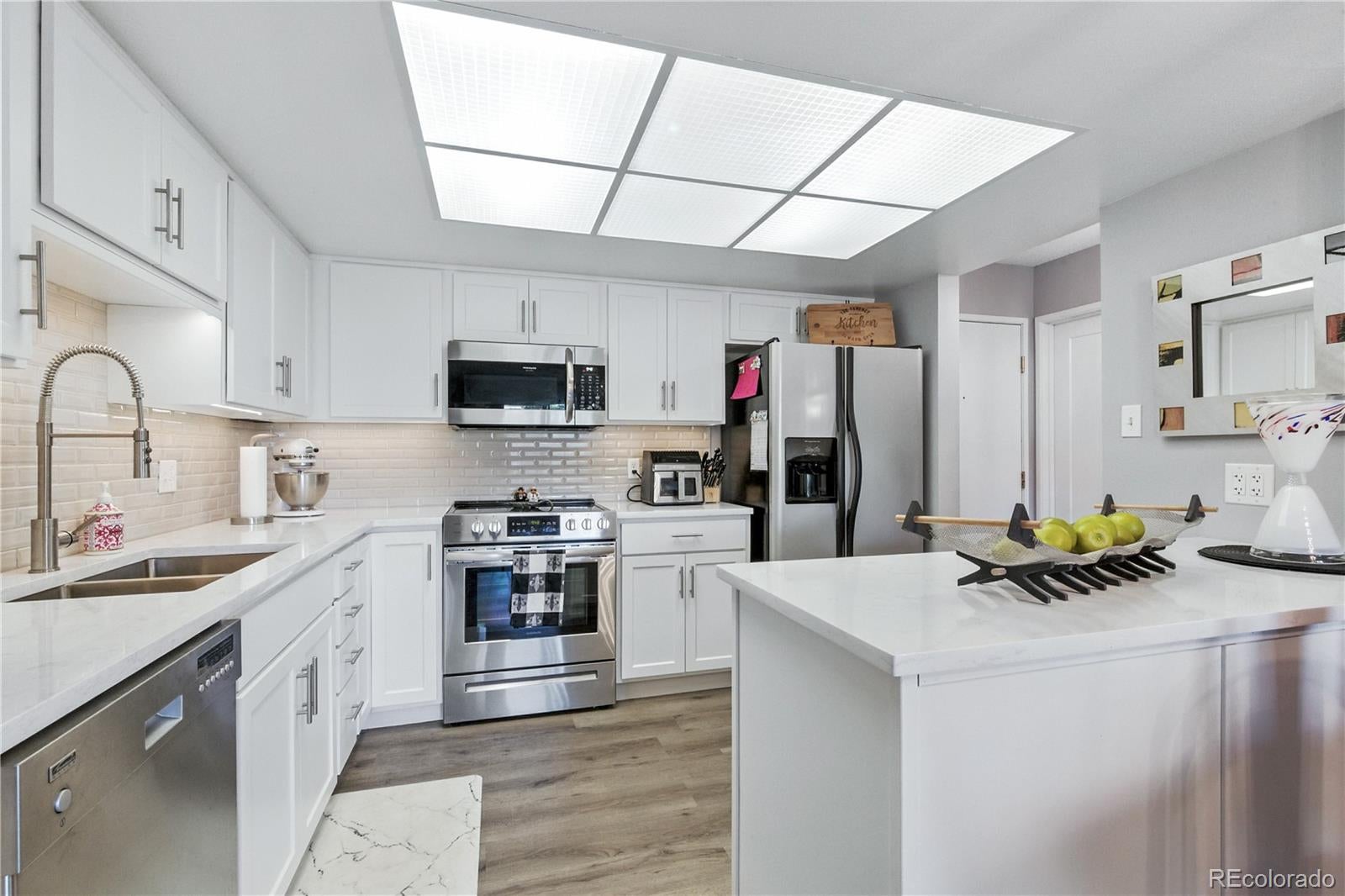 13850 E Marina Drive 404 — photo