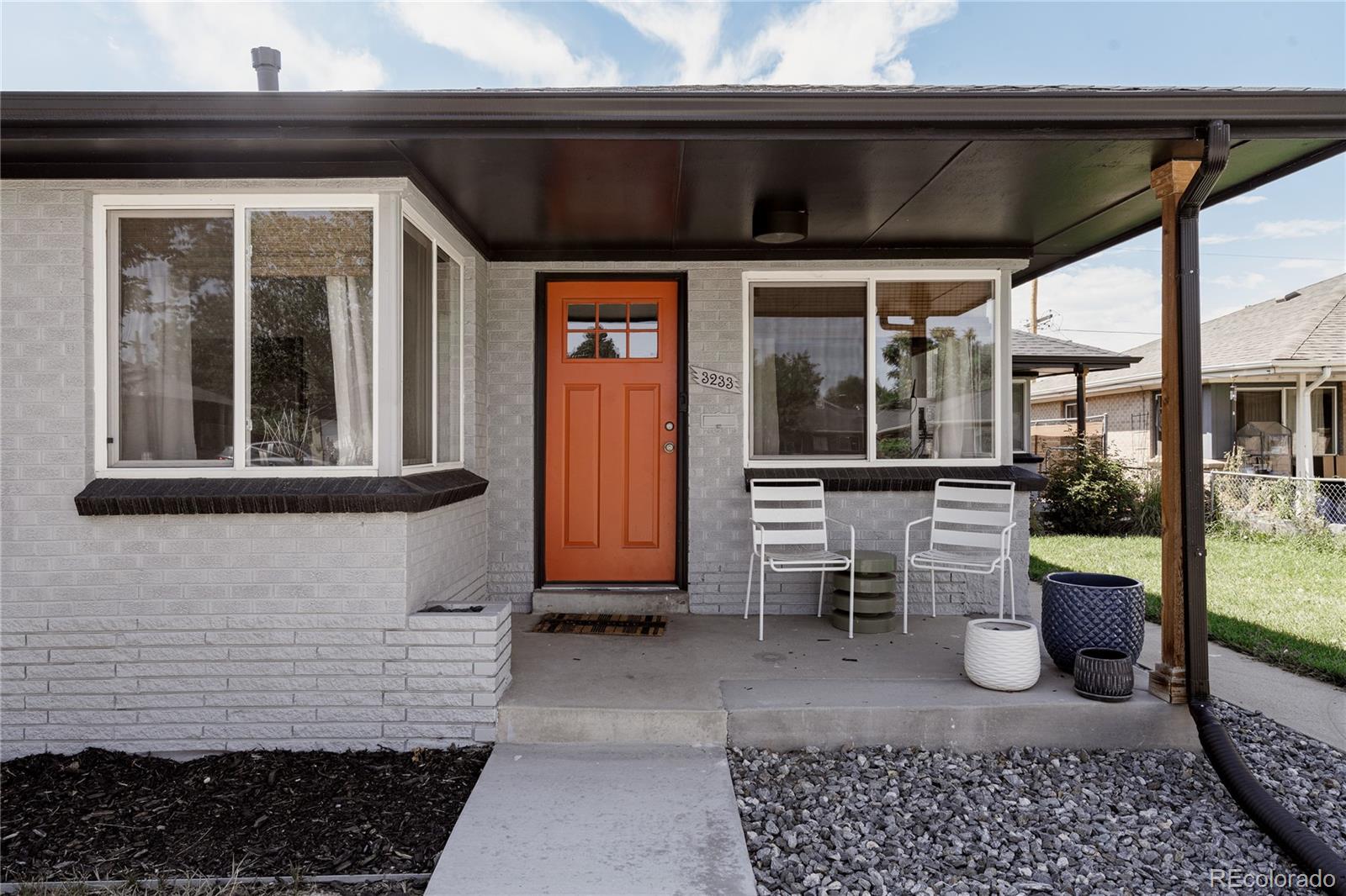 3233 Jasmine Street — photo