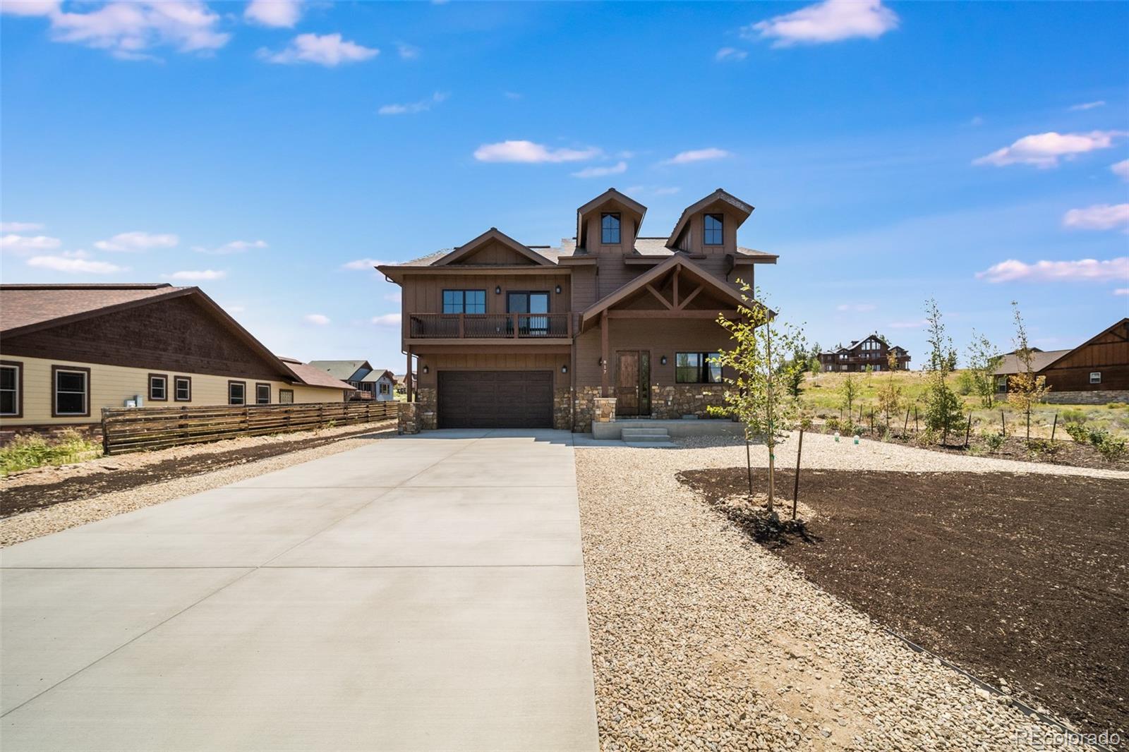 817 Saddle Ridge Circle — photo