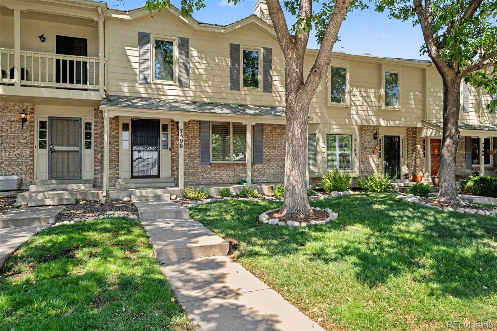 7590 S Cove Circle — photo