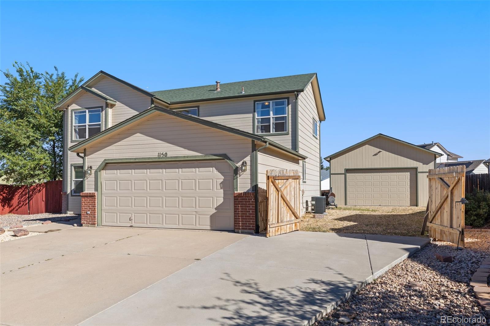 1150 Pipestone Court — photo