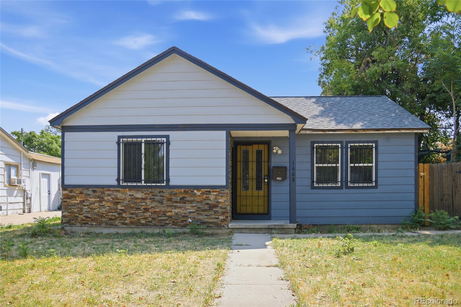 1608 Oakland Street — photo