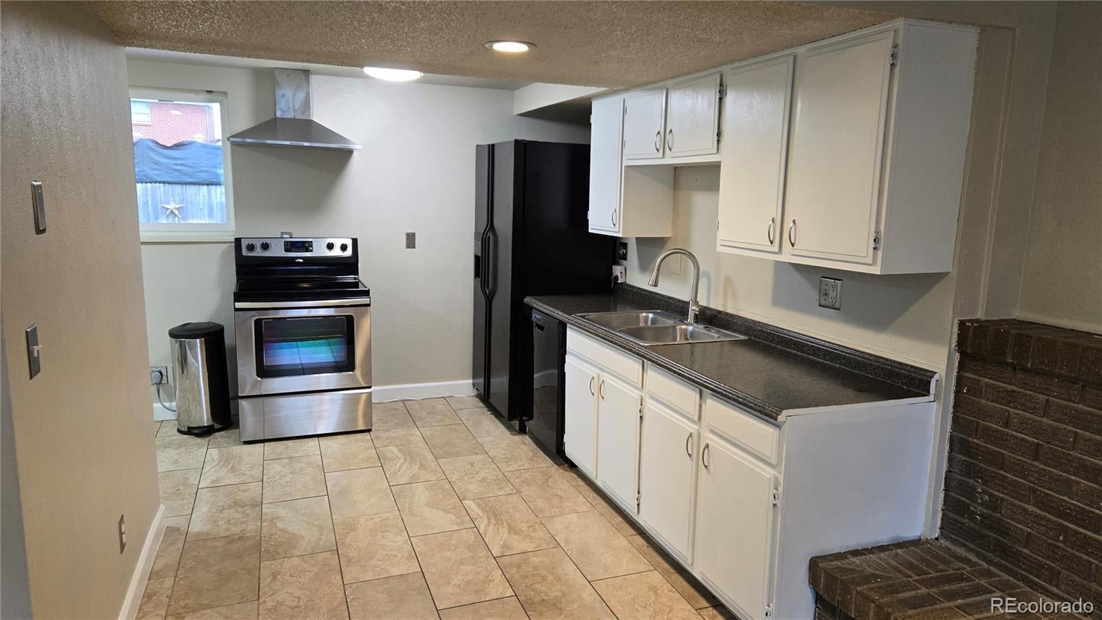 7006 W 62nd Place — photo