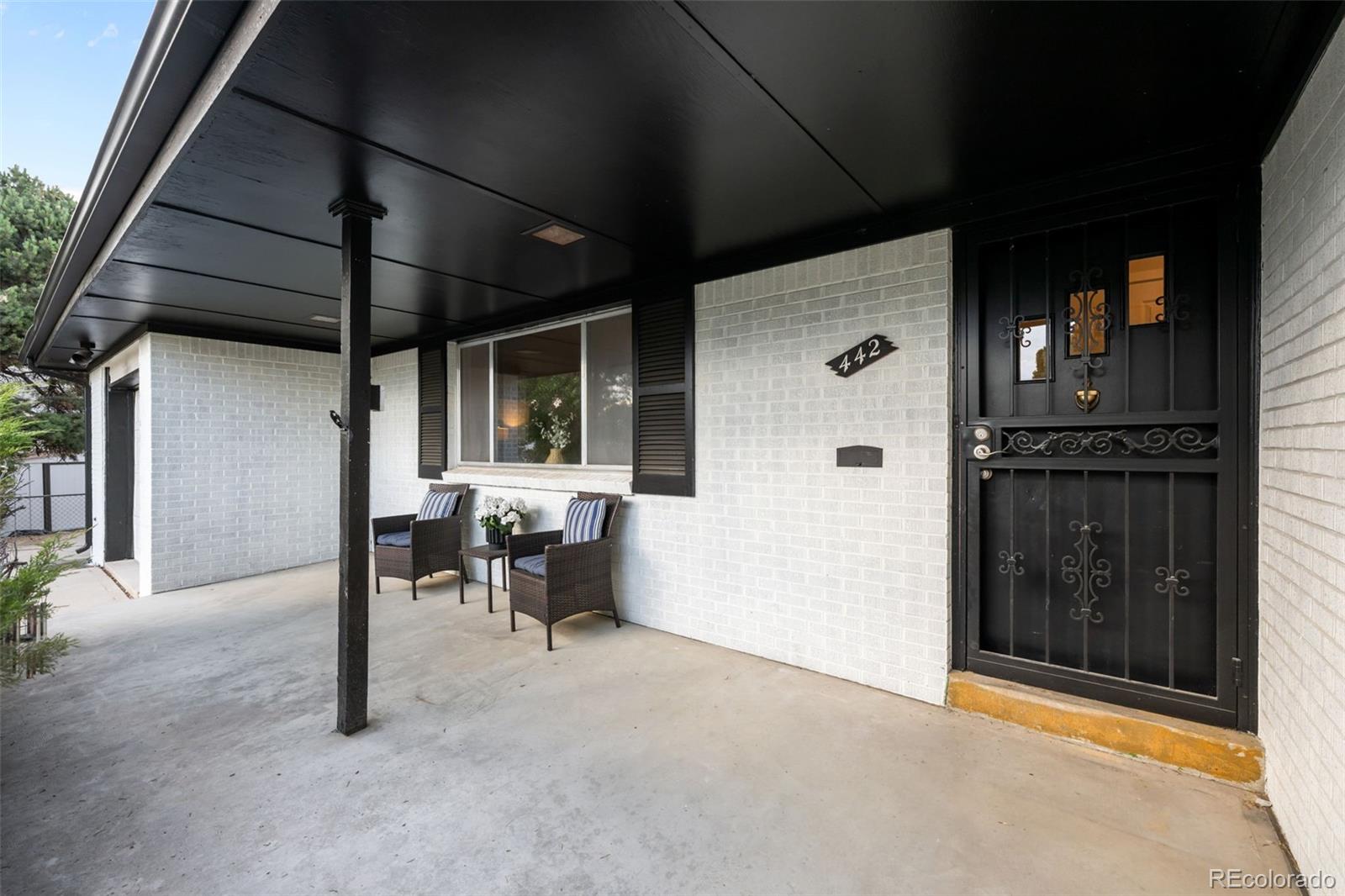 442 Titan Court — photo