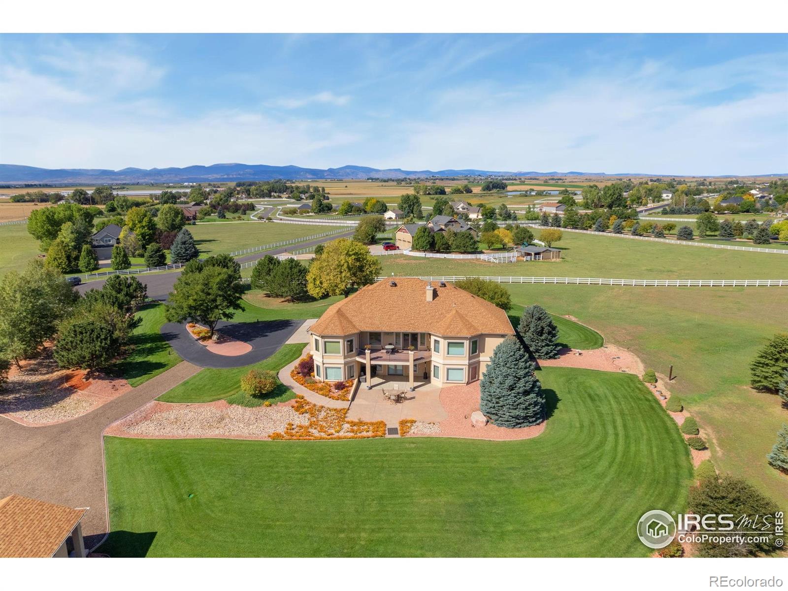 39230 Longs Peak Court — photo