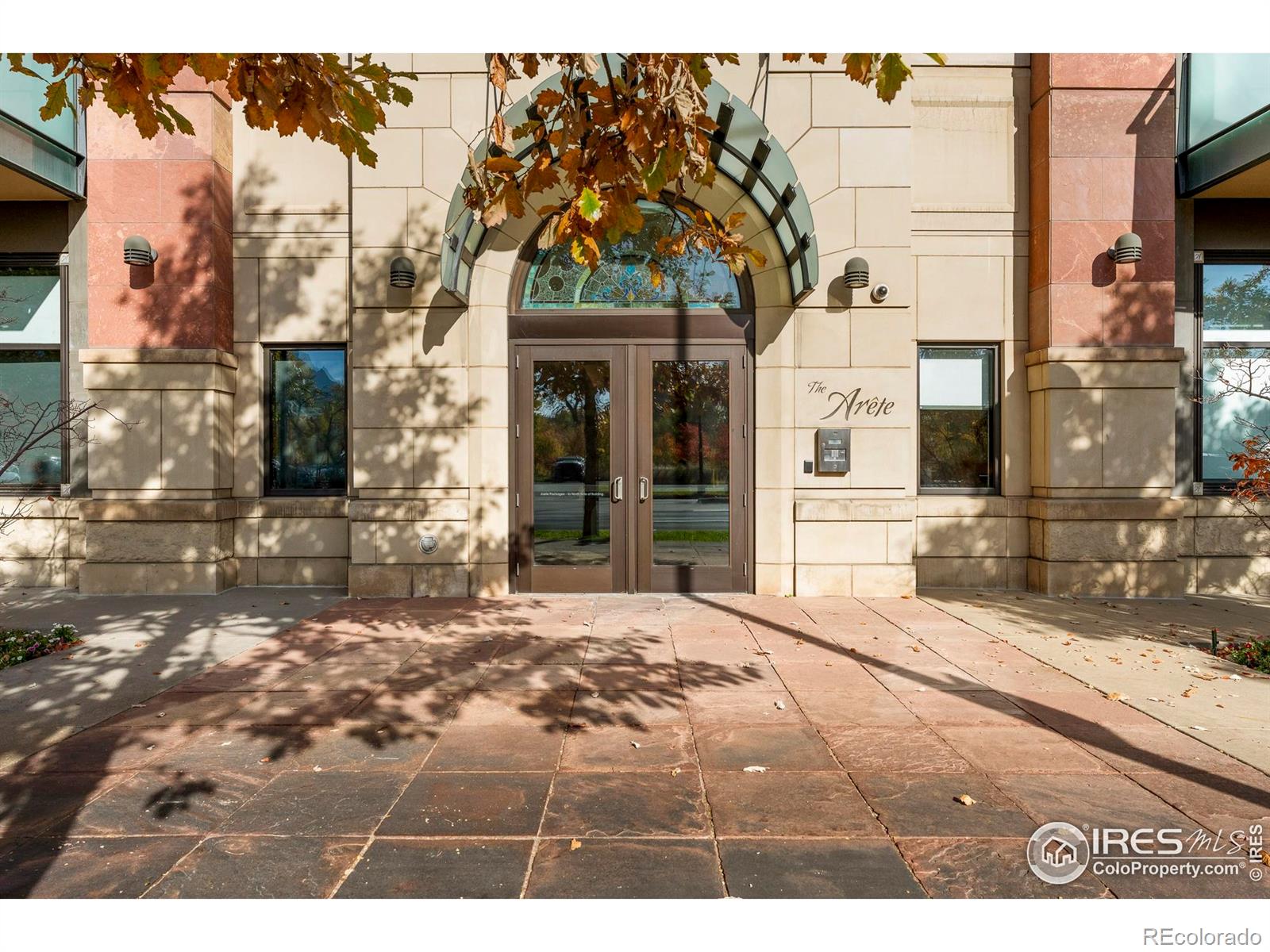 1077 Canyon Boulevard 304 — photo