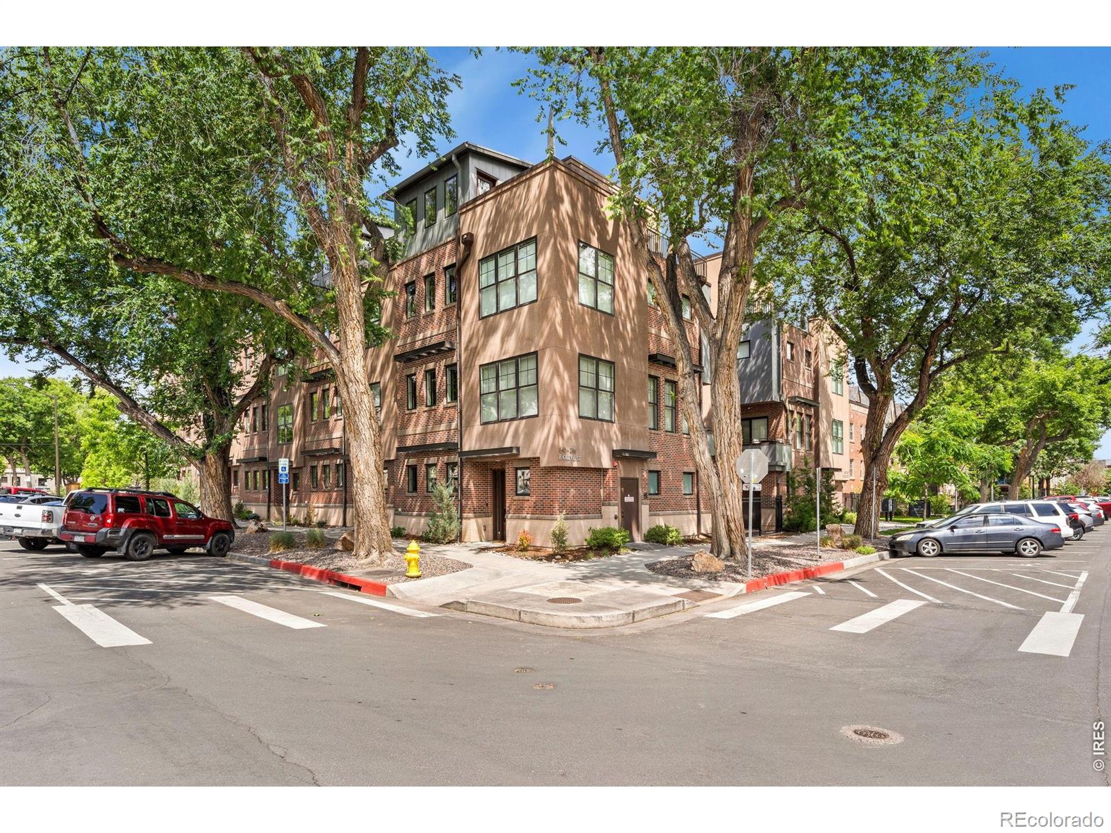 244 E Olive Street — photo