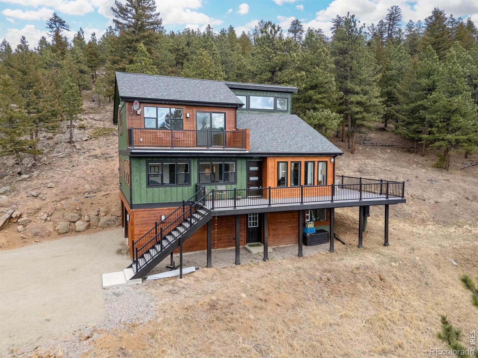 1406 Pika Road — photo