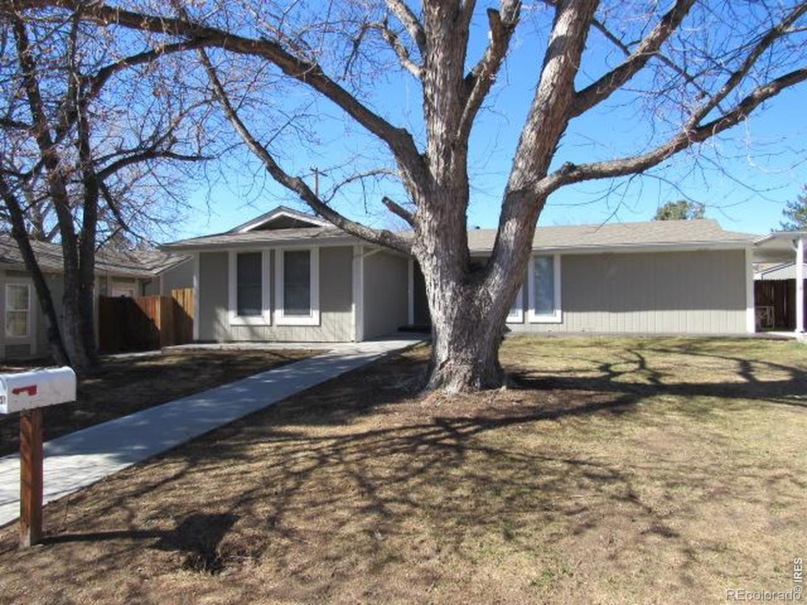 2551 S Hoyt Court — photo