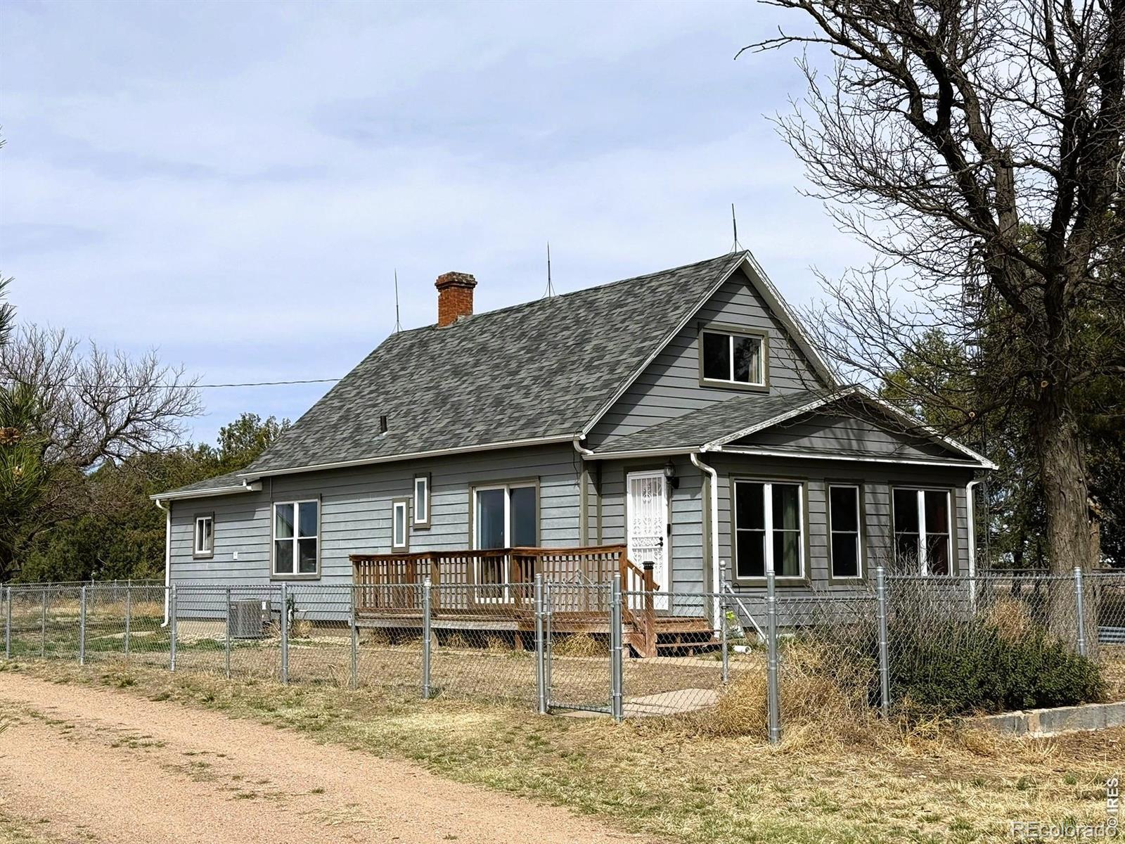 1935 County Road 75 — photo
