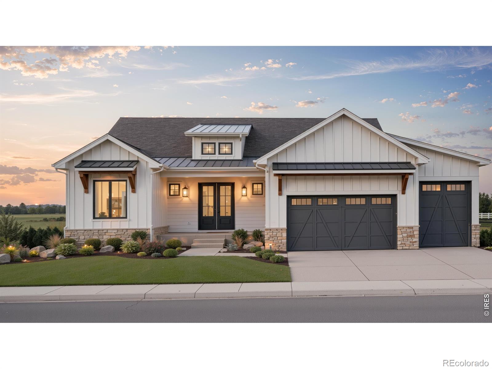8 Blue Fortune Court — photo