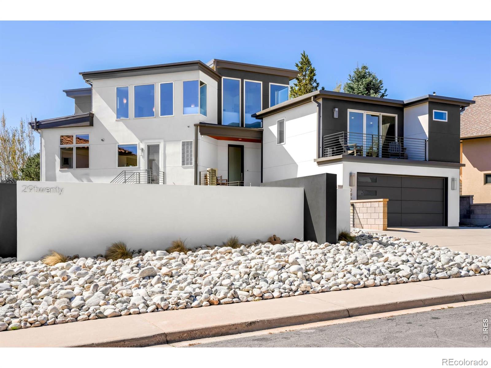 2920 Lafayette Drive — photo