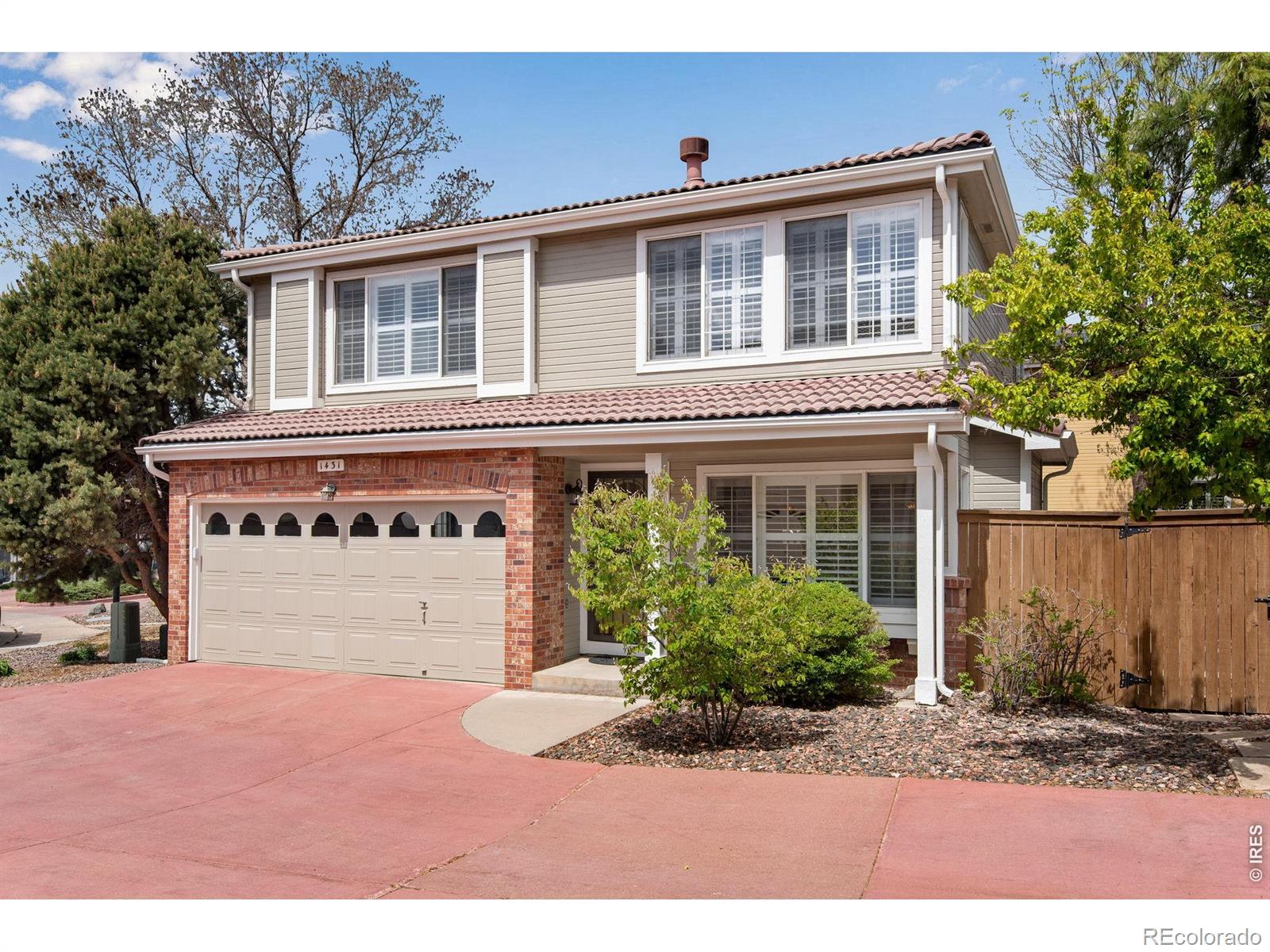1431 Laurenwood Way — photo