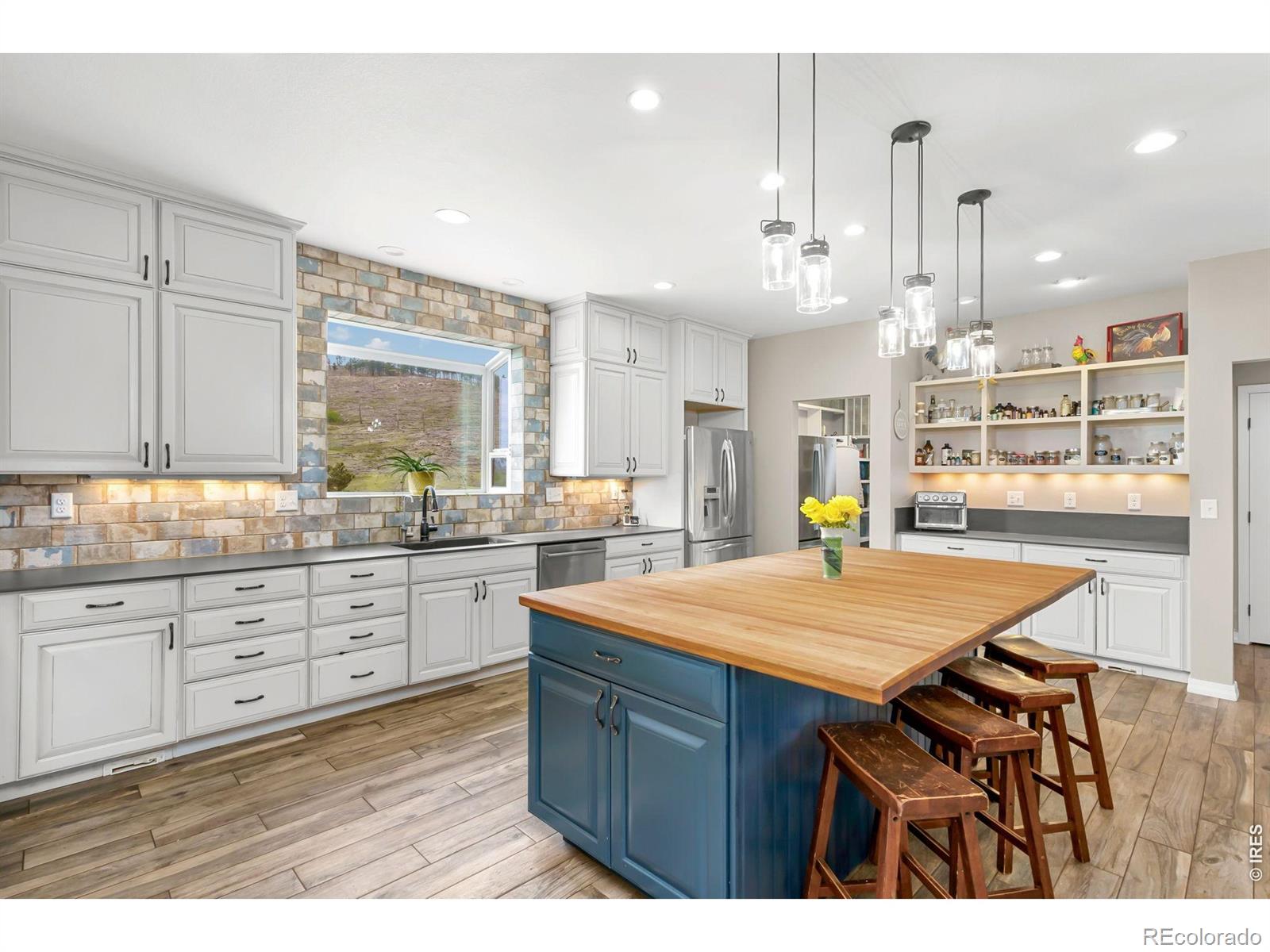 2051 Stove Prairie Road — photo