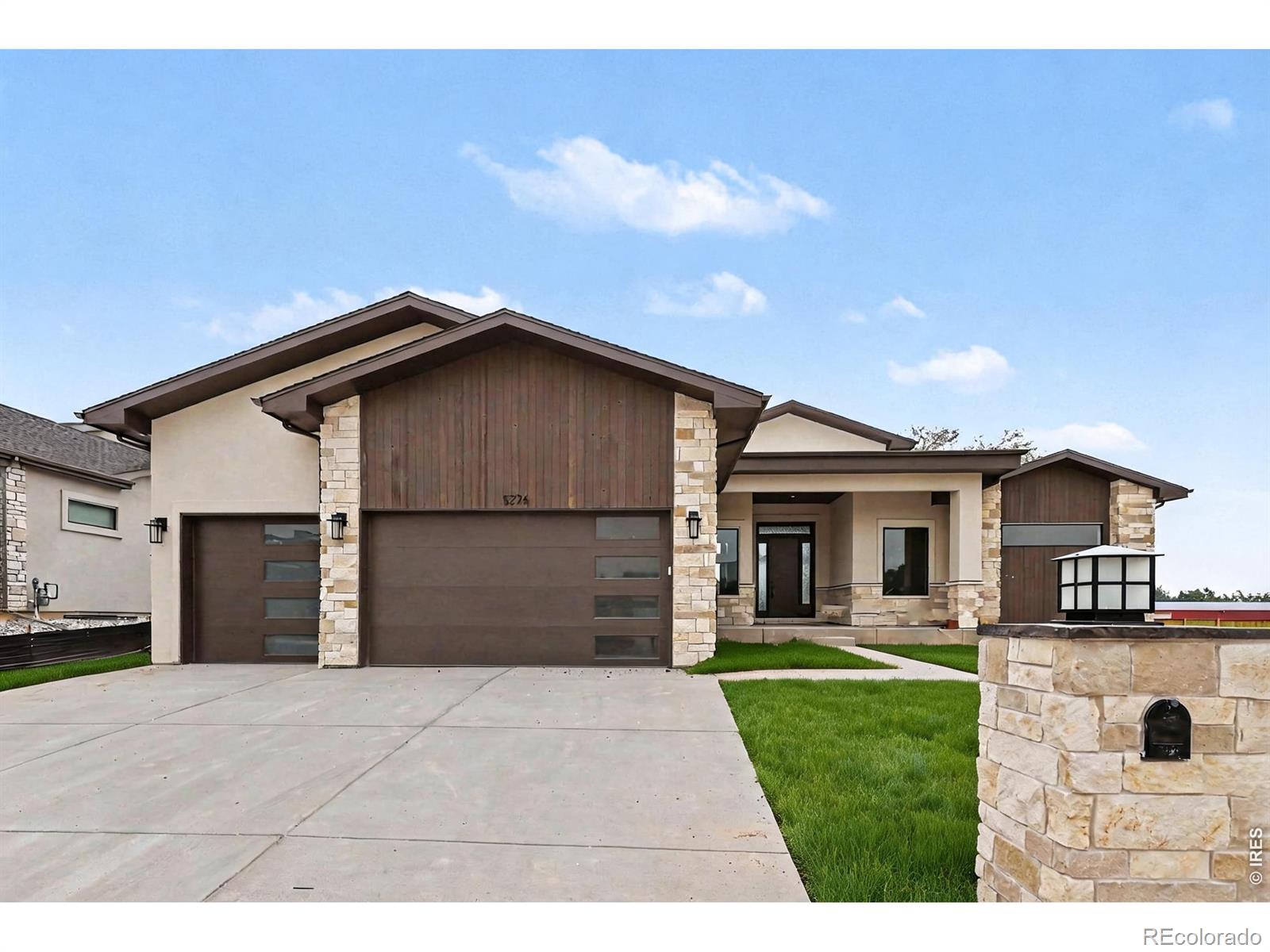 5276 Flora Way — photo