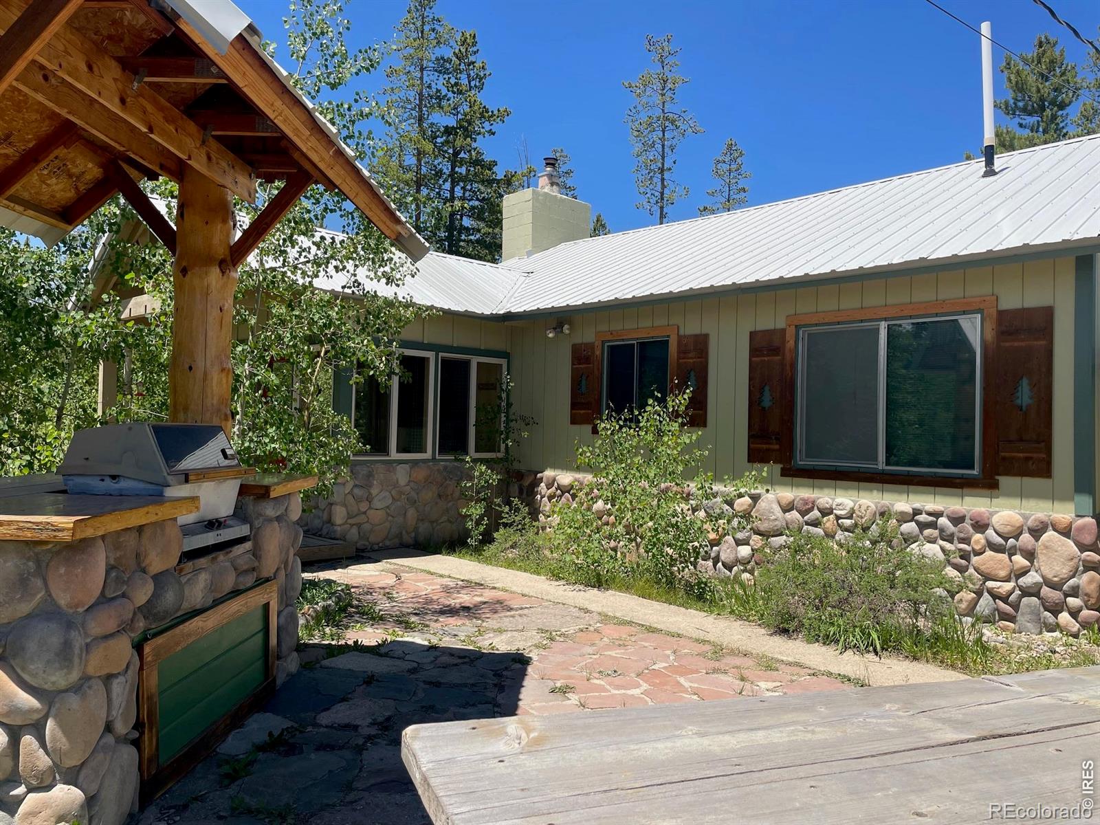 25 Aspen Drive — photo