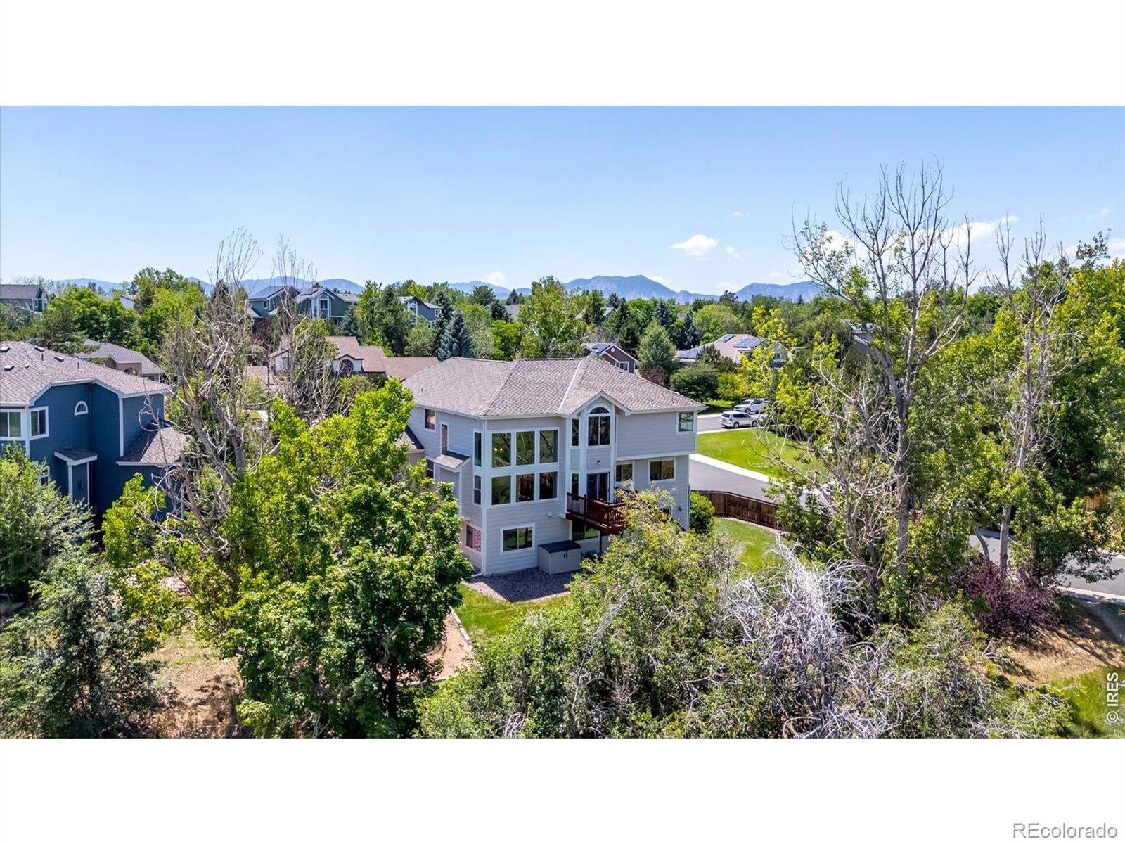 1598 Ridgeview Drive — photo