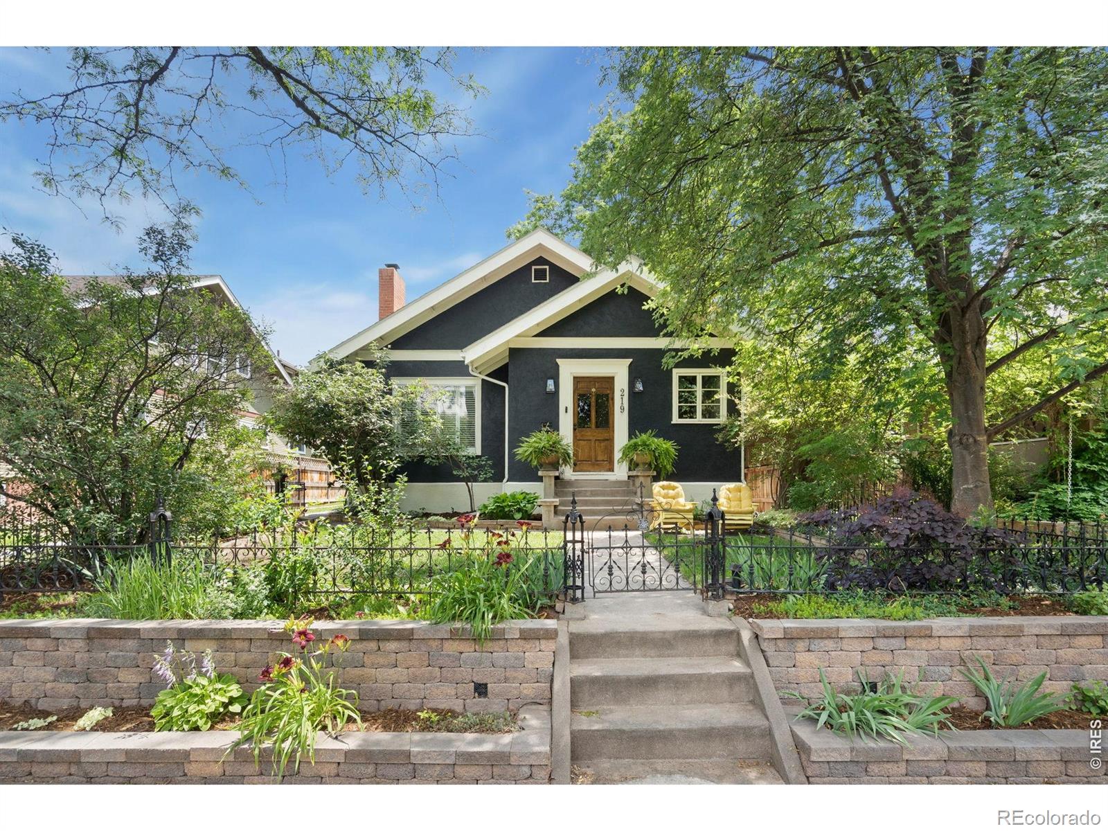 219 E Elizabeth Street — photo