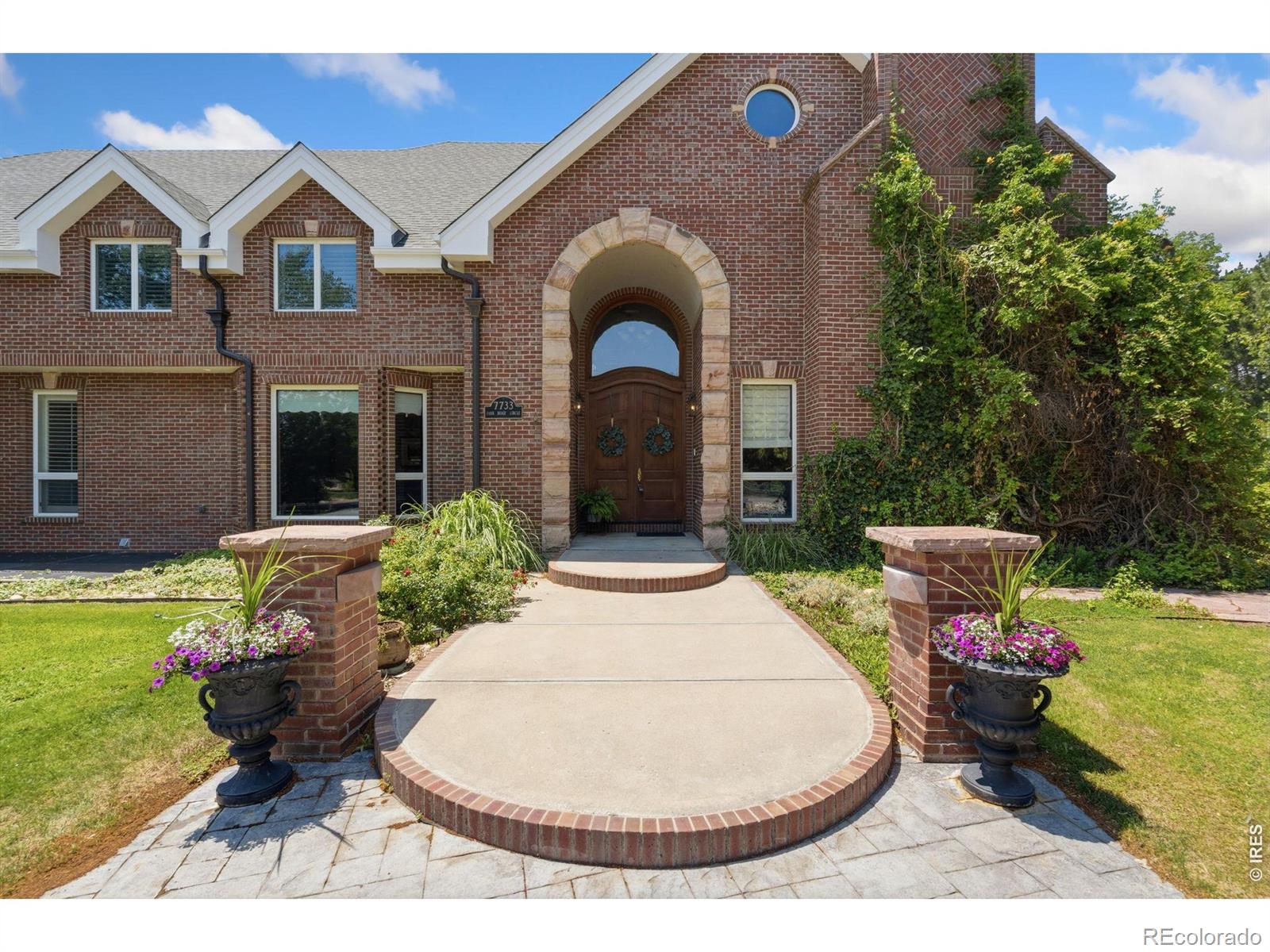 7733 Park Ridge Circle — photo