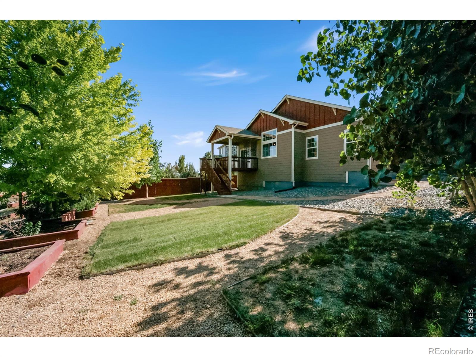 2177 Beehive Court — photo