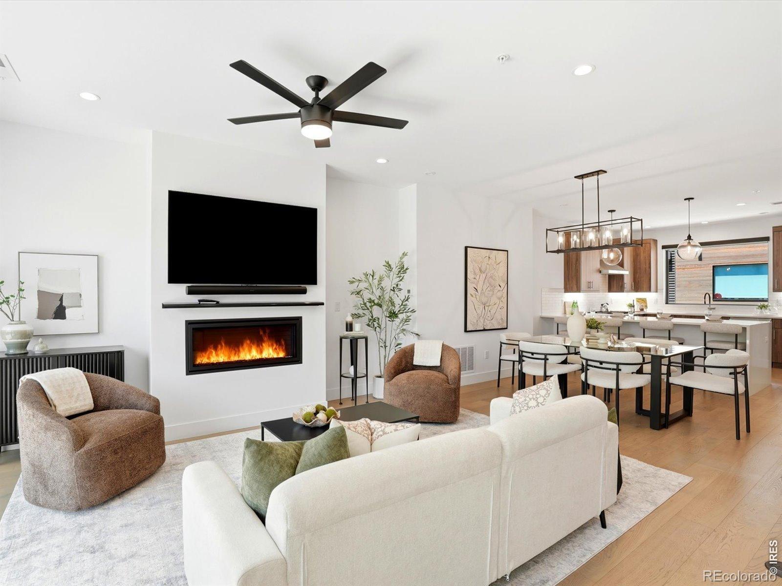 2473 Walnut Street — photo