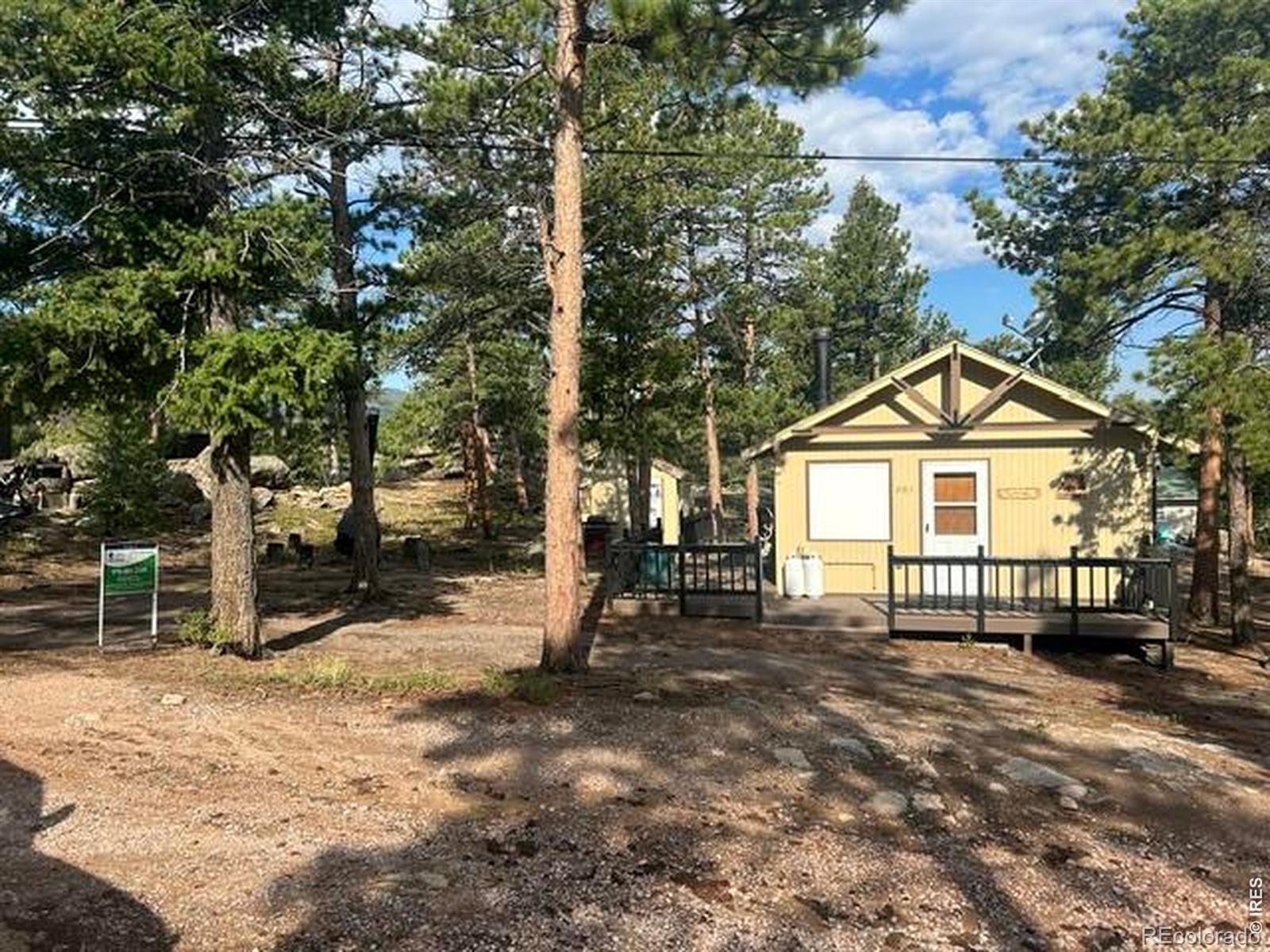 201 Onawa Road — photo