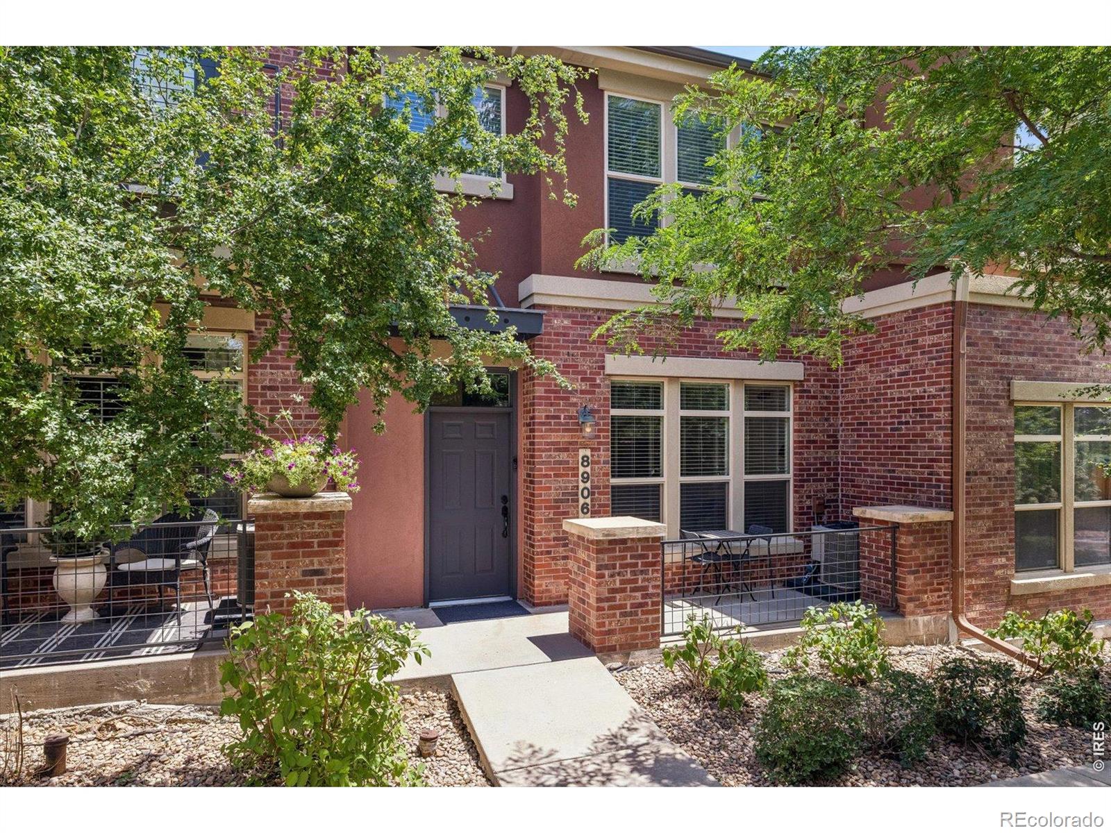 8906 E Nichols Place — photo