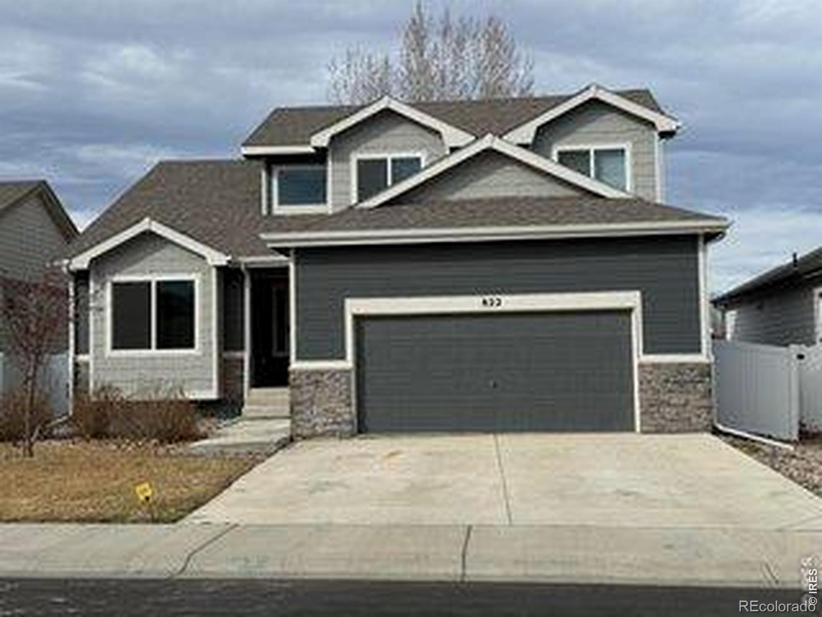 822 Finch Drive — photo