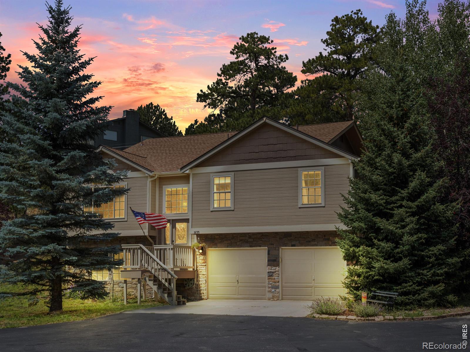 1635 Brook Court — photo