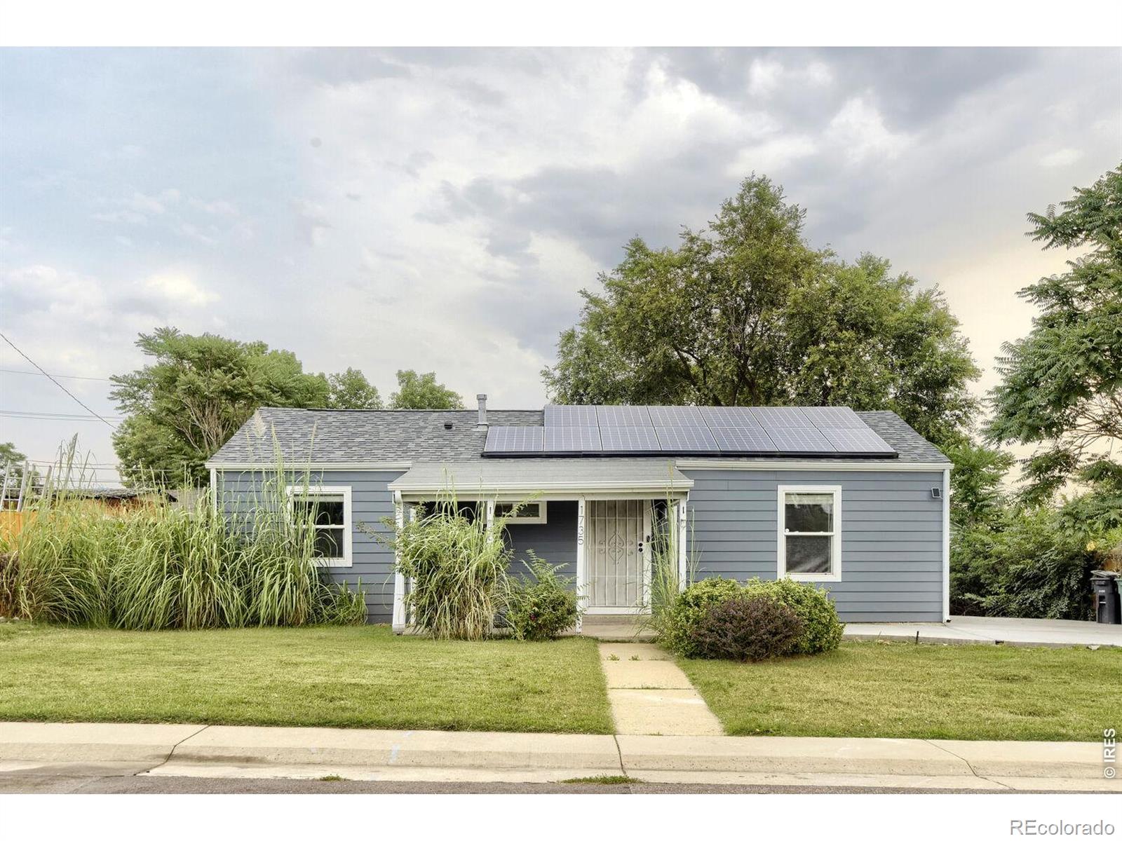 1735 W Burlington Place — photo