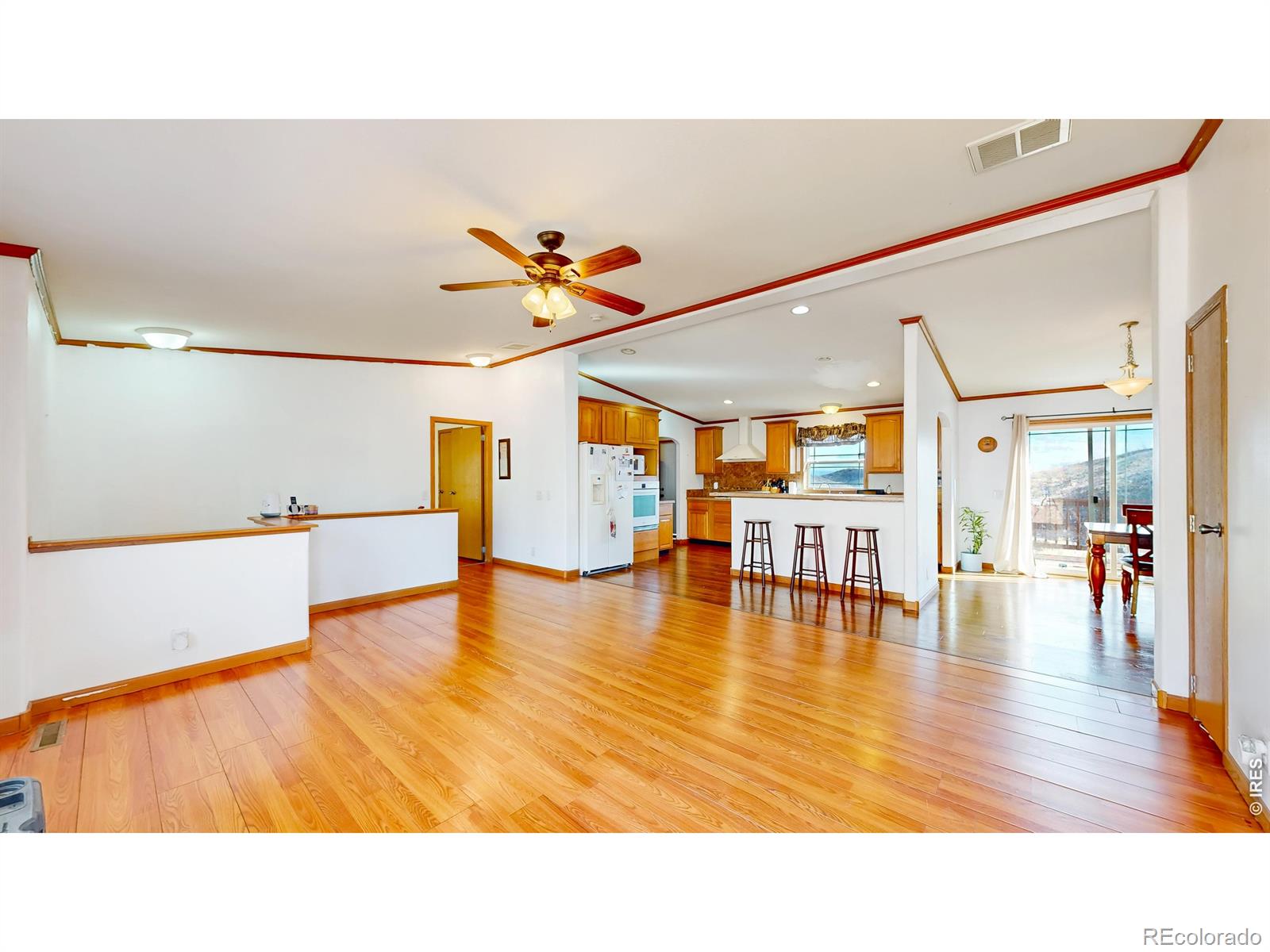 38 Carson Peak Court — photo