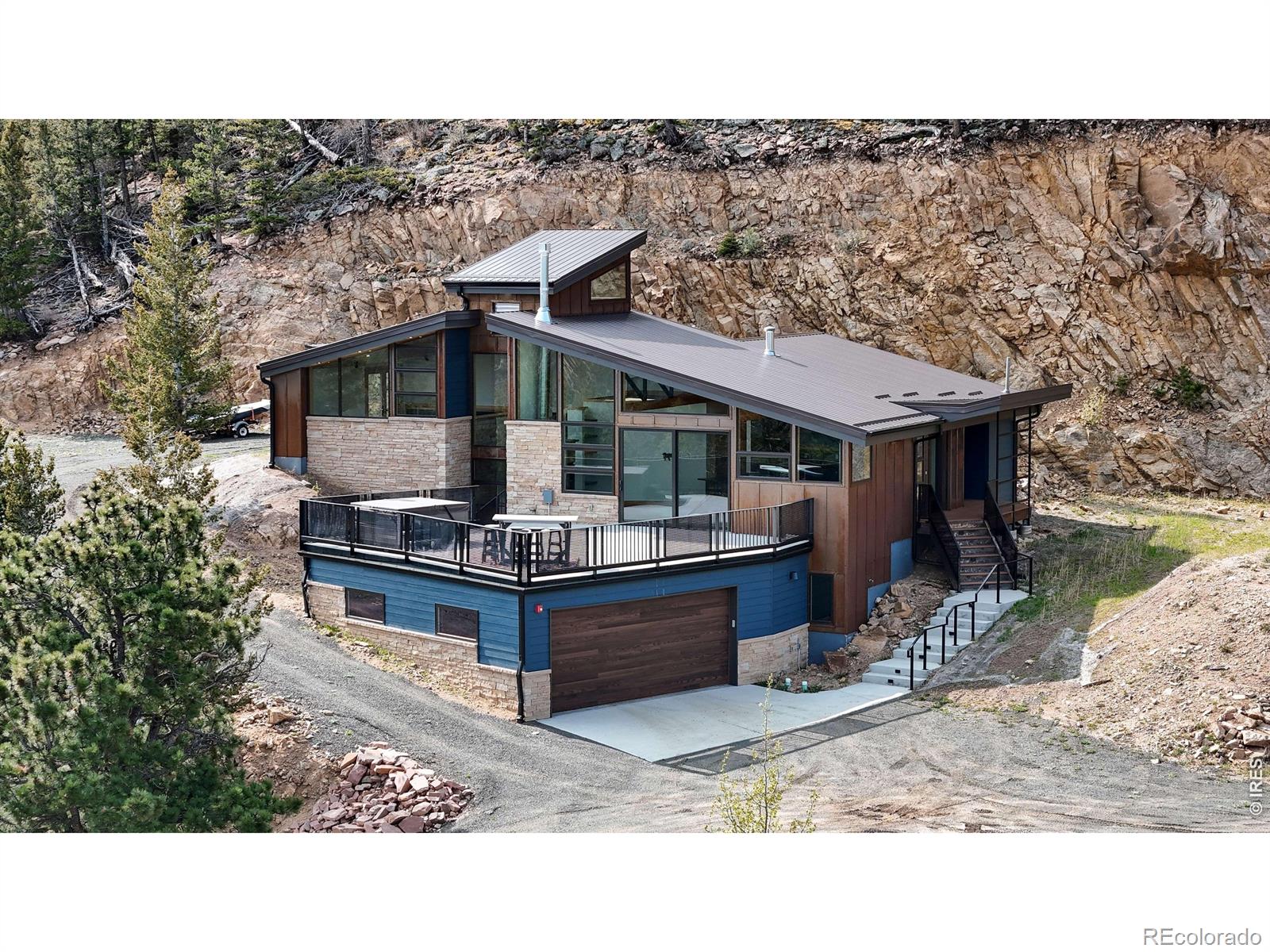 1440 Hummingbird Drive — photo
