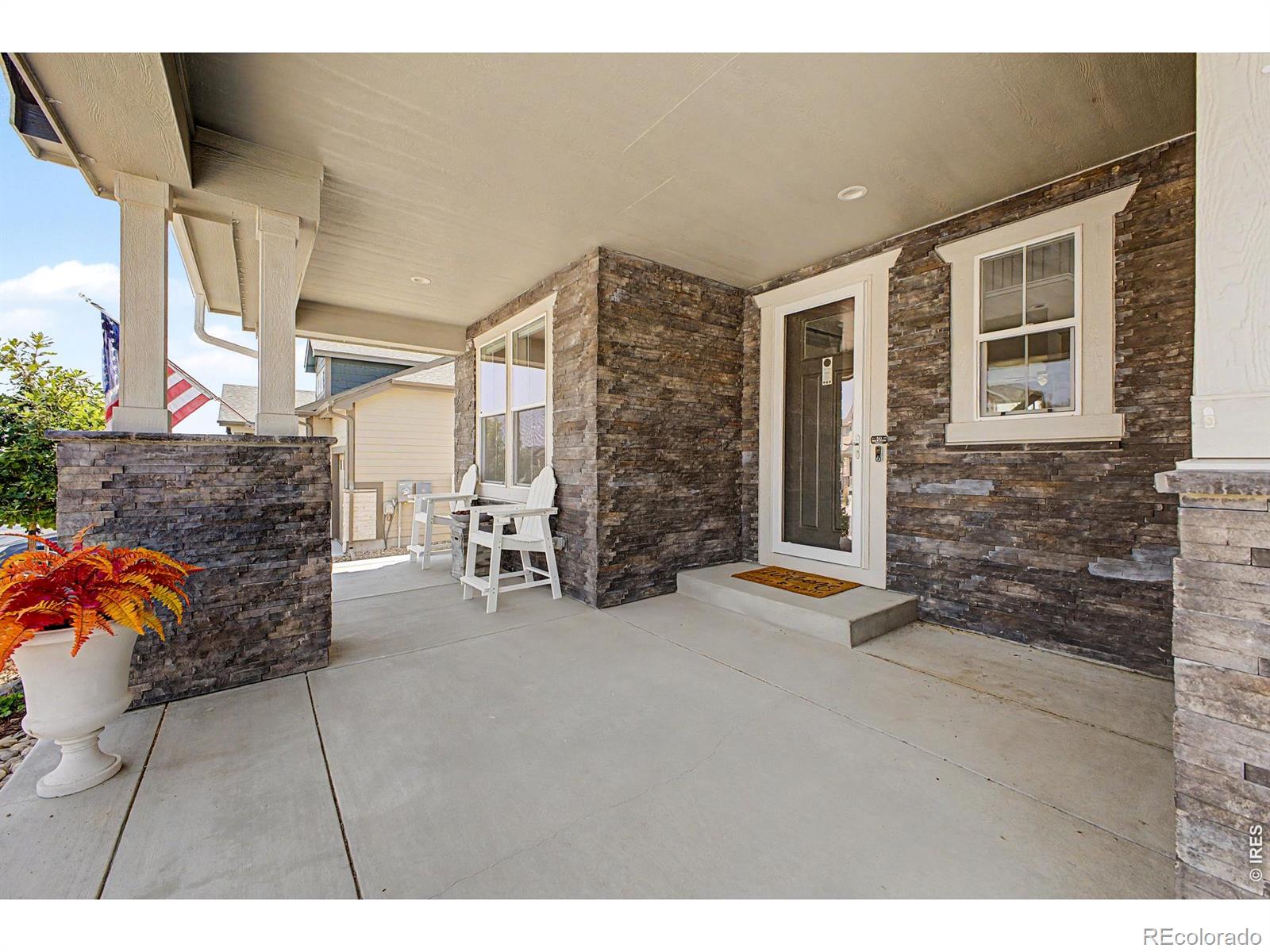 4492 Moose Street — photo