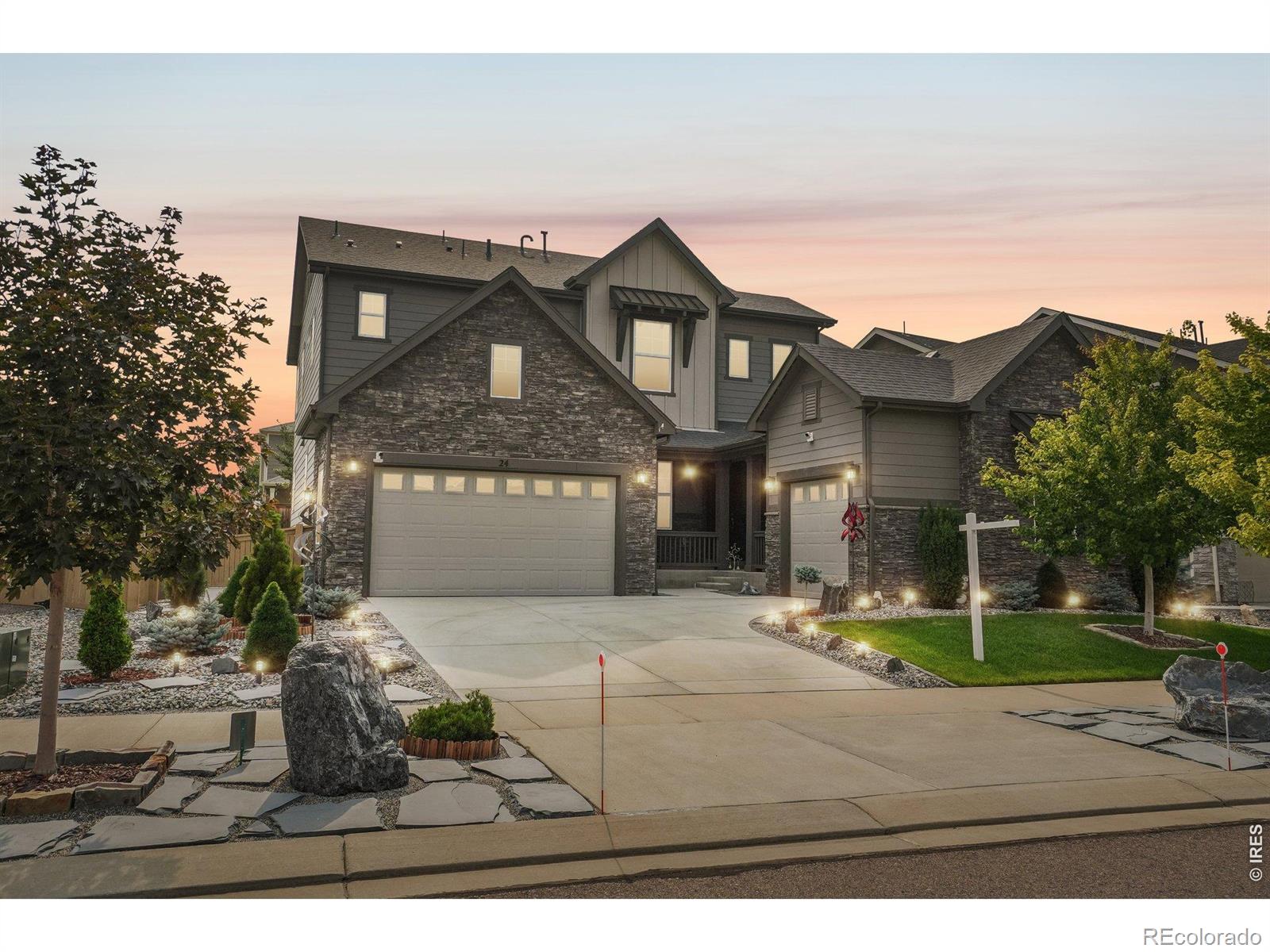 24 Western Sky Circle — photo