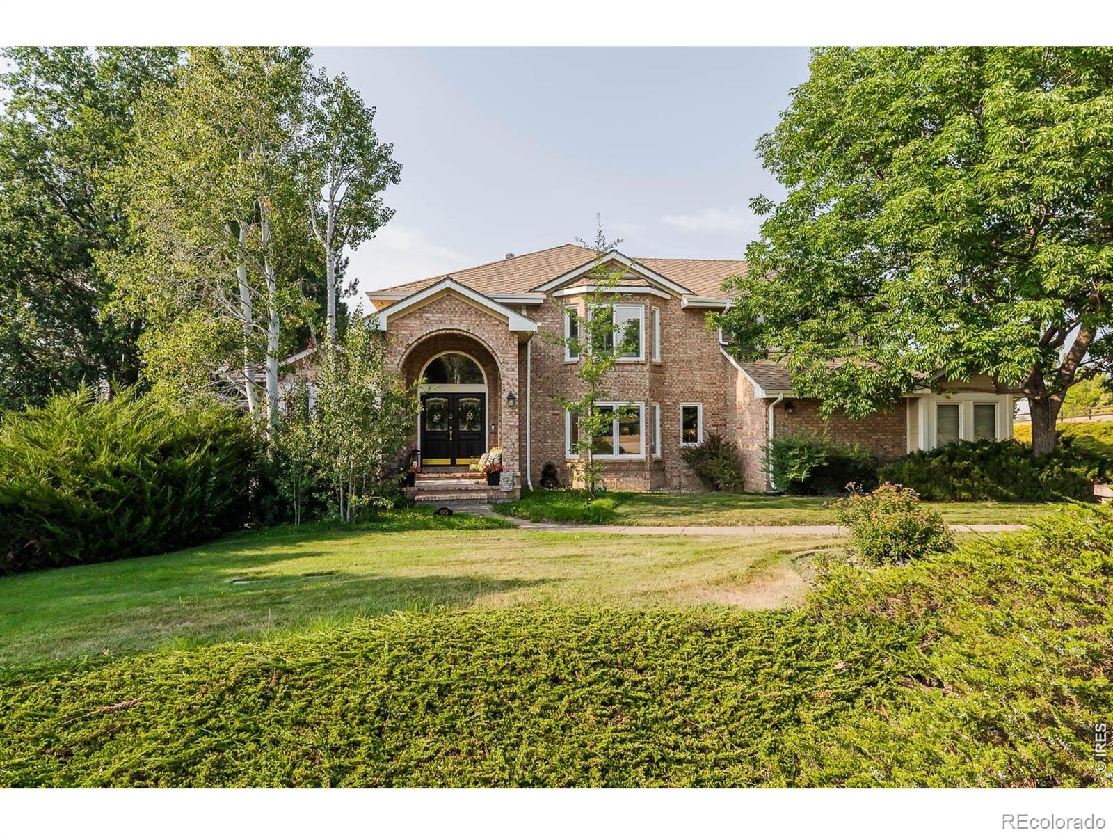 8589 Skyland Drive — photo